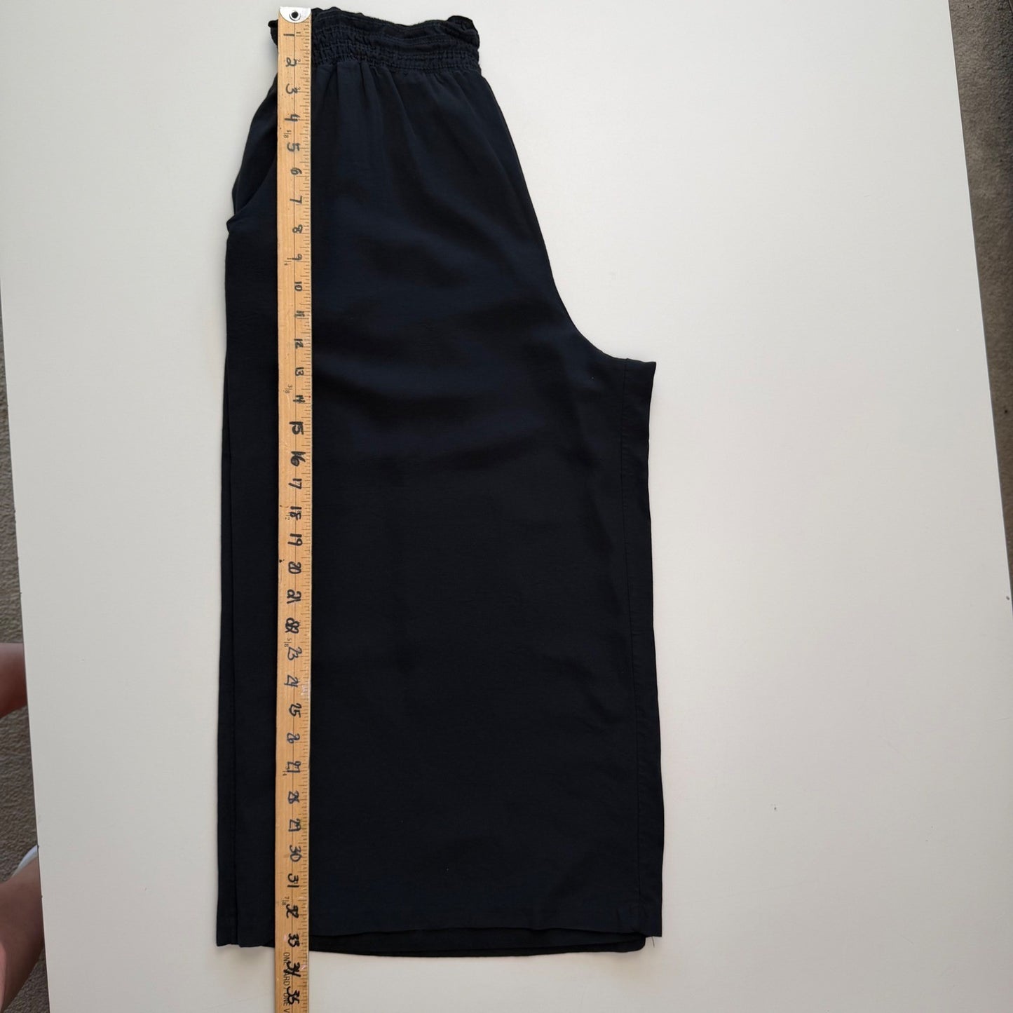 Vintage Wide Leg Pants Black Rayon Smocked High Waist Cropped Culottes Large