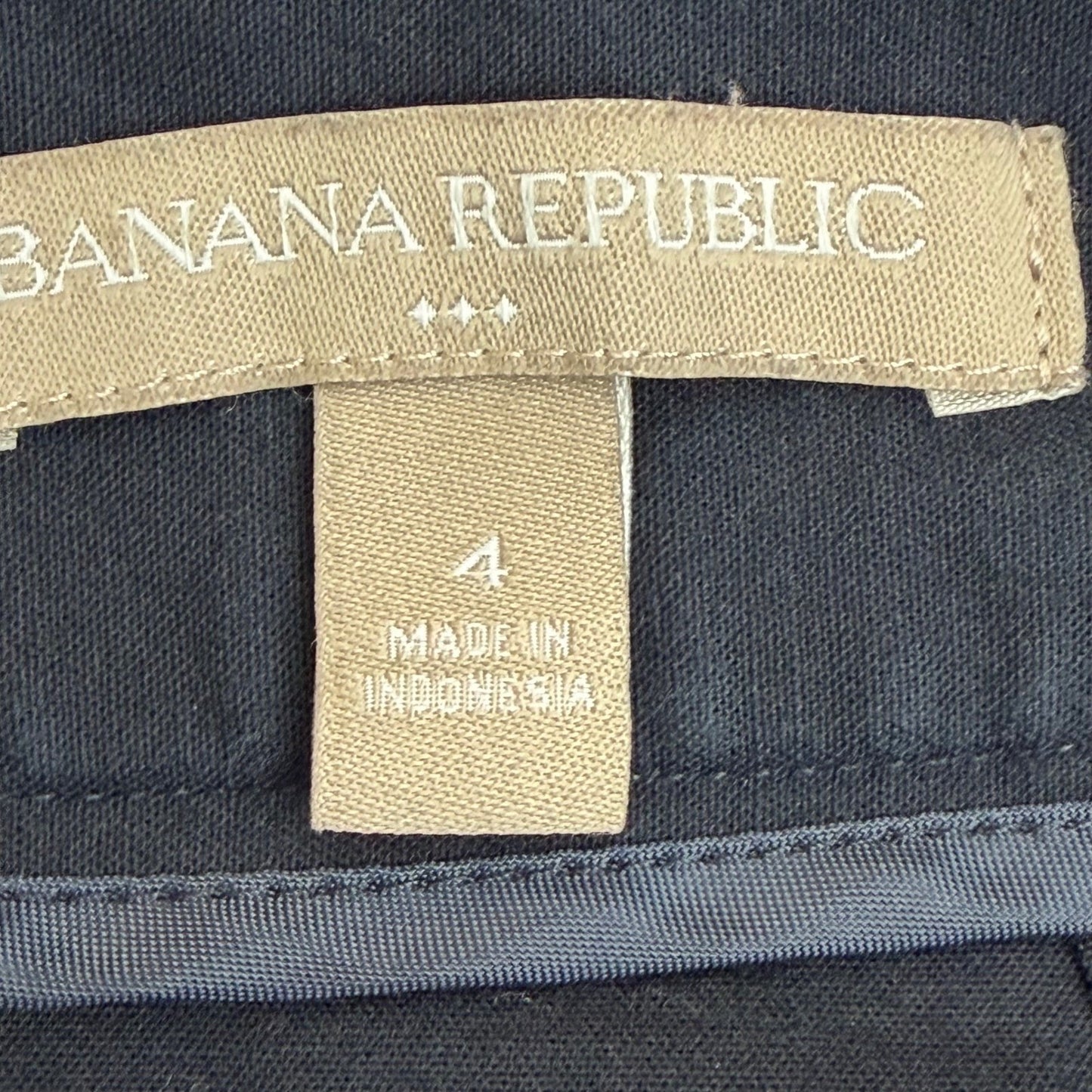 Banana Republic Navy Pencil Skirt | Size 4 | Classic Workwear | Basiccore