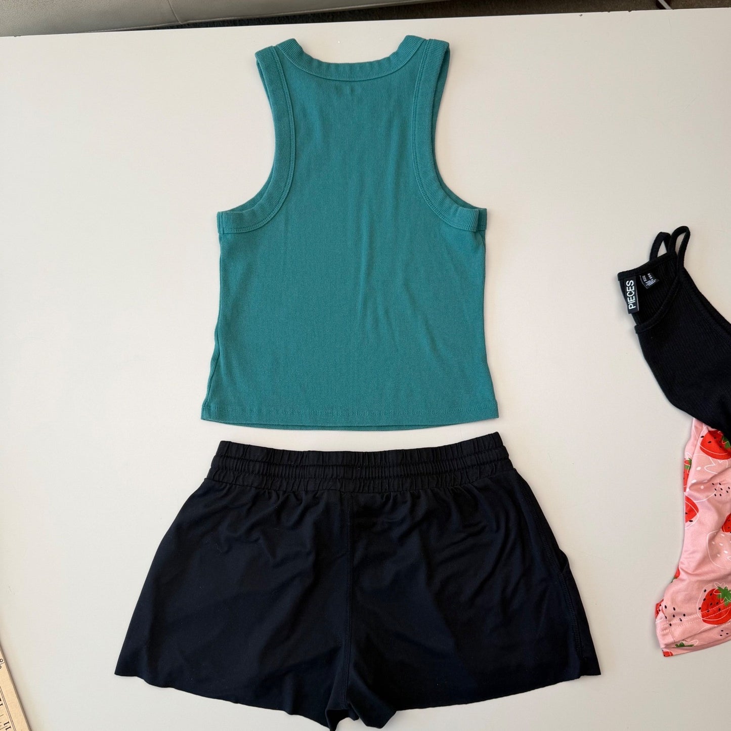 Women's Loungewear Lot Pacific Trail Shorts  Strawberry Shorts  Athleisure  M