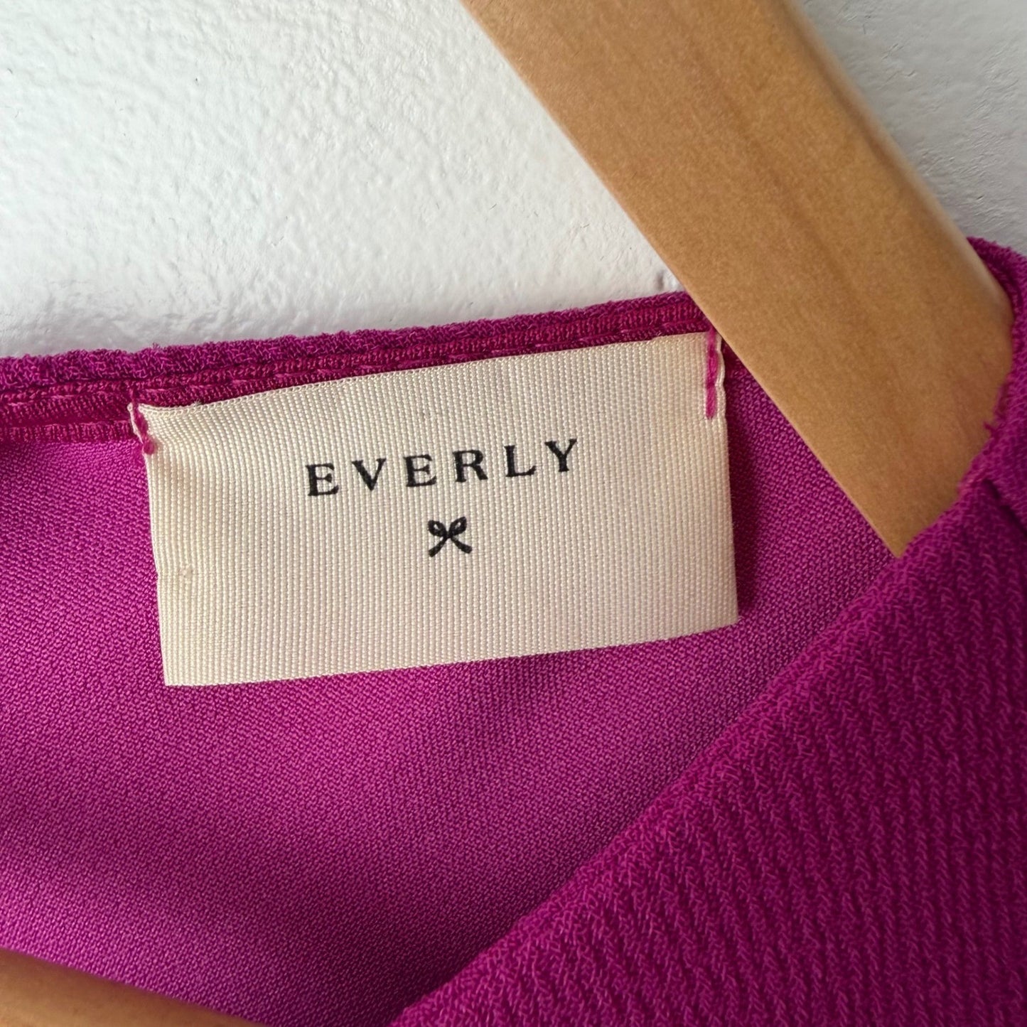 Everly Magenta Pink Textured Keyhole Fit and Flare Mini Dress Size S Barbiecore