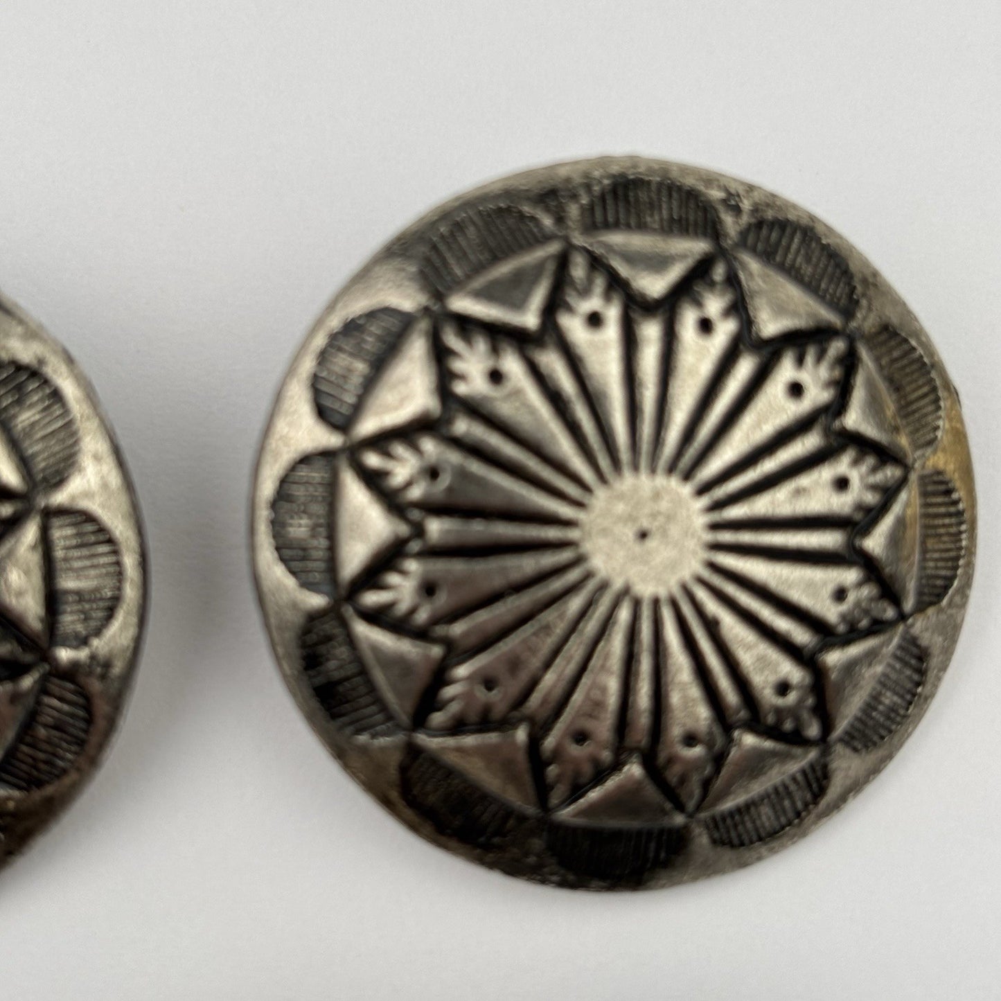 Vintage Metal Crest Buttons Lot – Gold & Silver Heraldic Lion & Shield, 12pcs