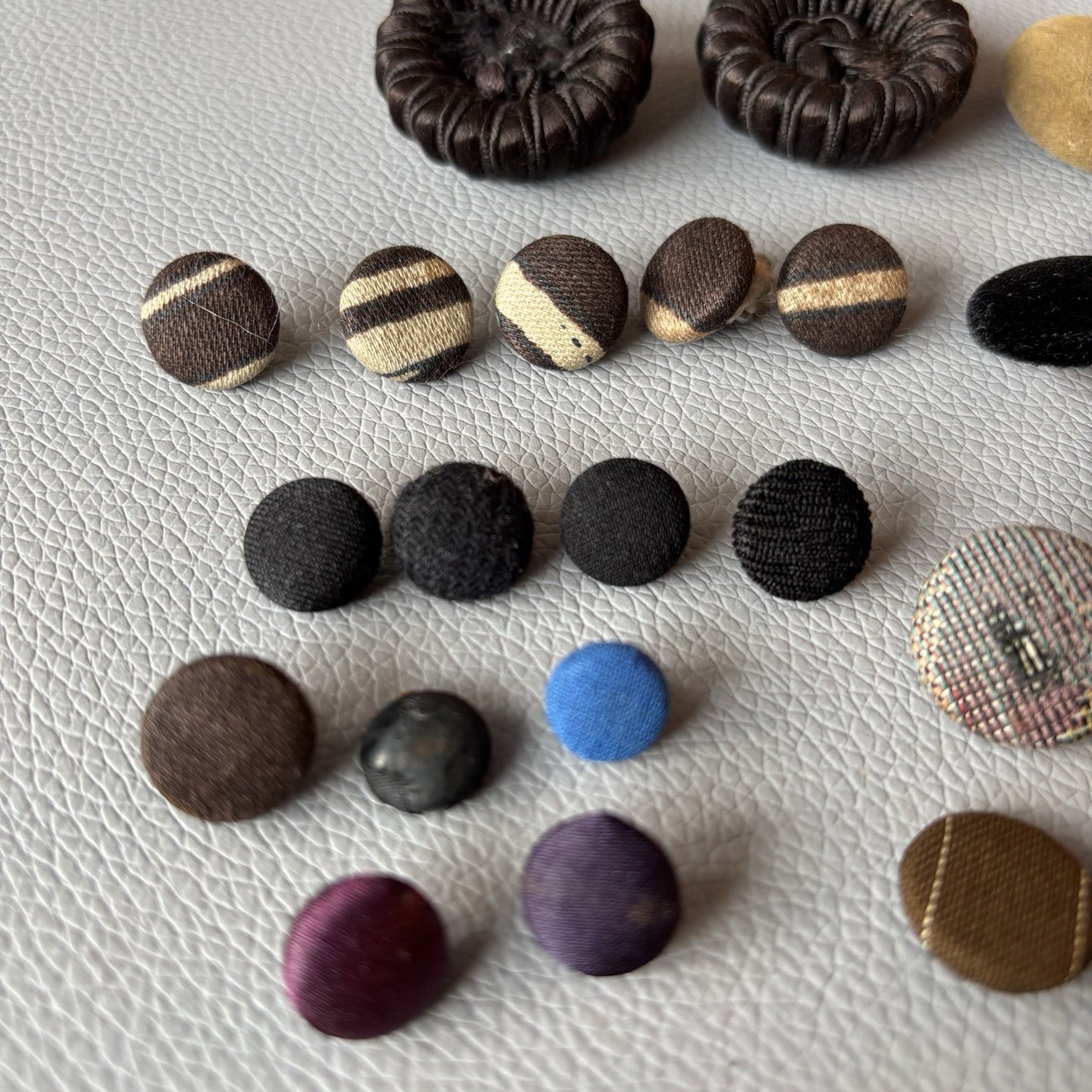 Vintage Fabric Covered Button Lot 1930s–50s Wool Tweed Satin & Thread Wrapped
