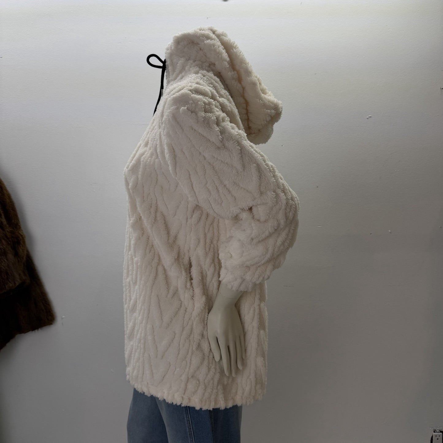 SHEIN White Sherpa Zip Up Hoodie Jacket Women's Medium Soft Fuzzy Faux Fur Zip
