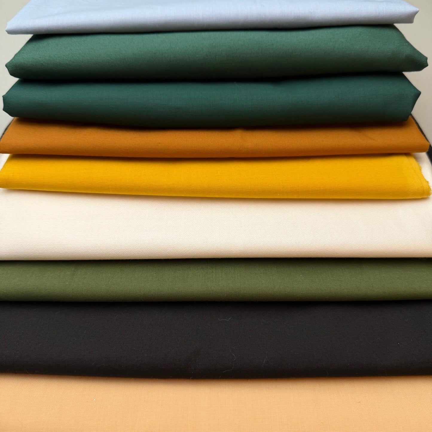 Fabric Fat Quarters Bundle Assorted Colors Sewing Quilting Crafting
