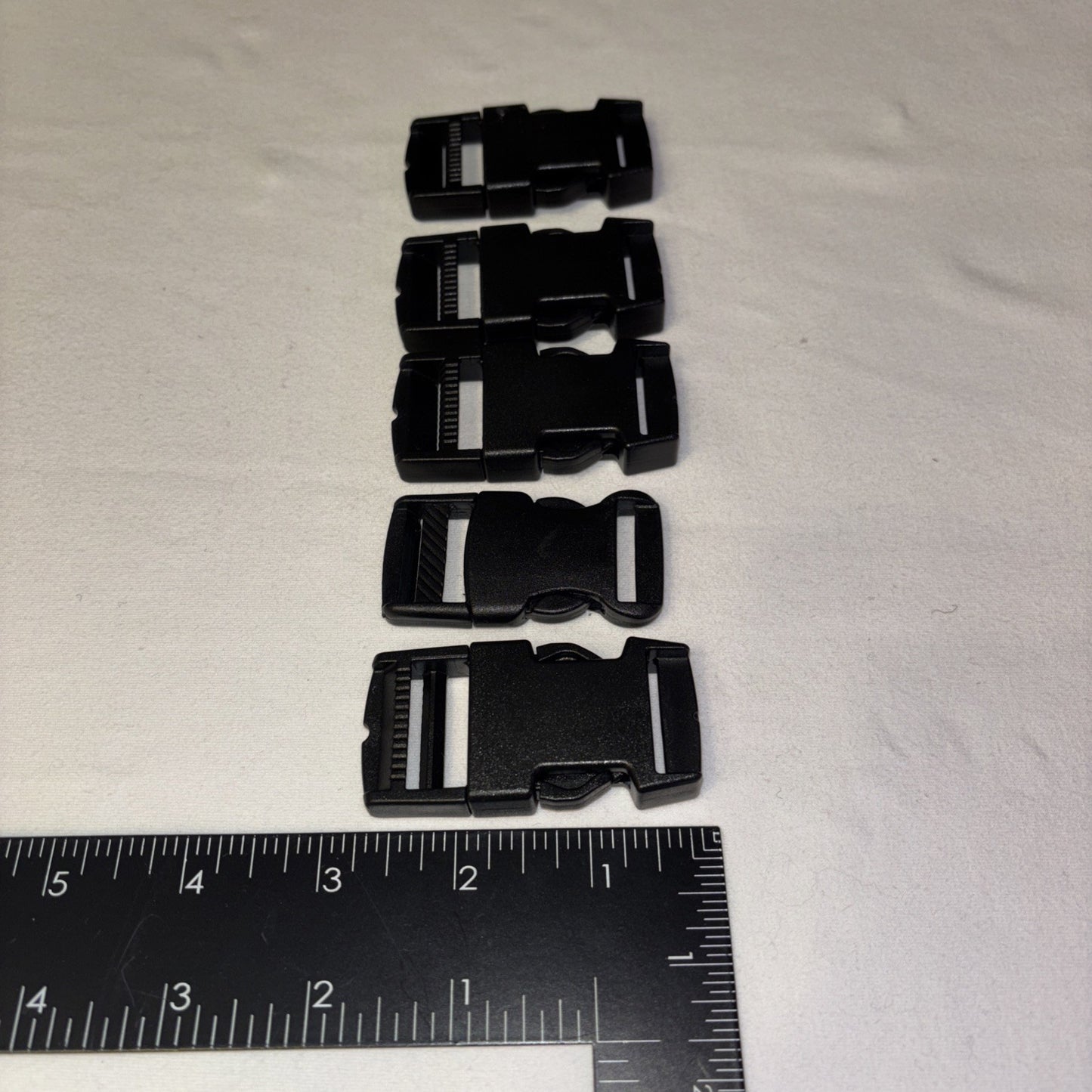 Mixed Bag Hardware Lot – Heavy Duty Metal + Plastic Clips, Buckles, D-Rings Sew