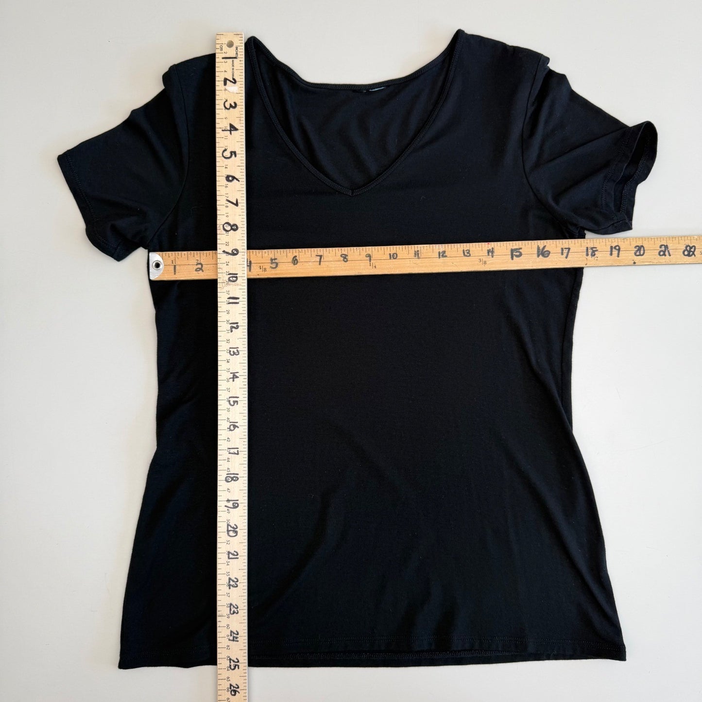 Ultra Soft Black V-Neck T-Shirt Short Sleeve Slim Fit Minimalist Basic Tee Large