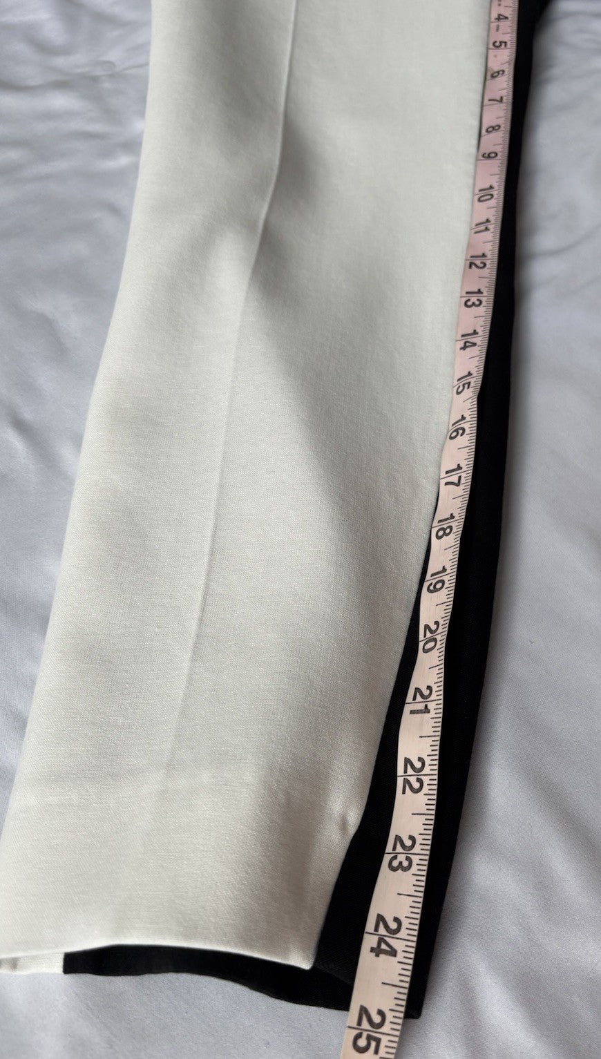 Women’s Zara Dress Pants Sz Lg Capri  Creamy White With Black Stripe Dress Pants
