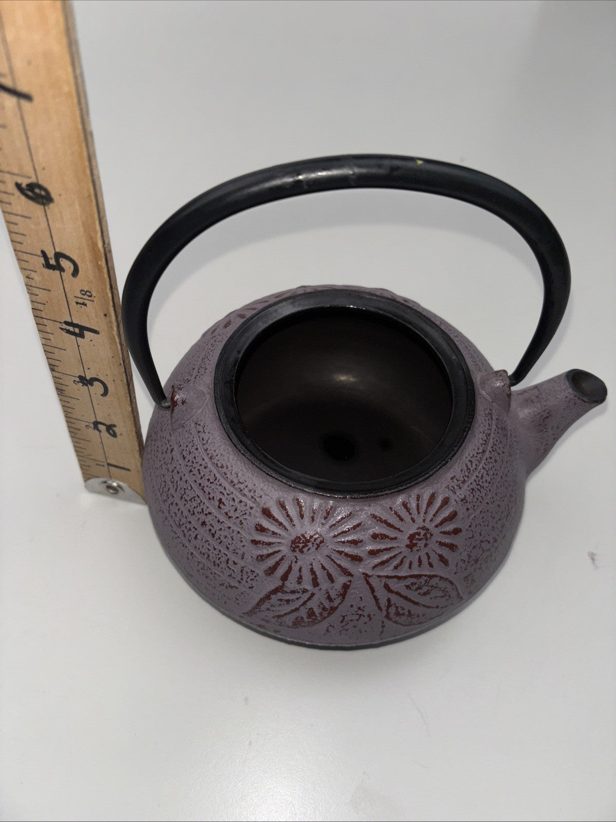 Purple Japanese Cast Iron Teapot Tetsubin Floral Chrysanthemum Pattern Rare