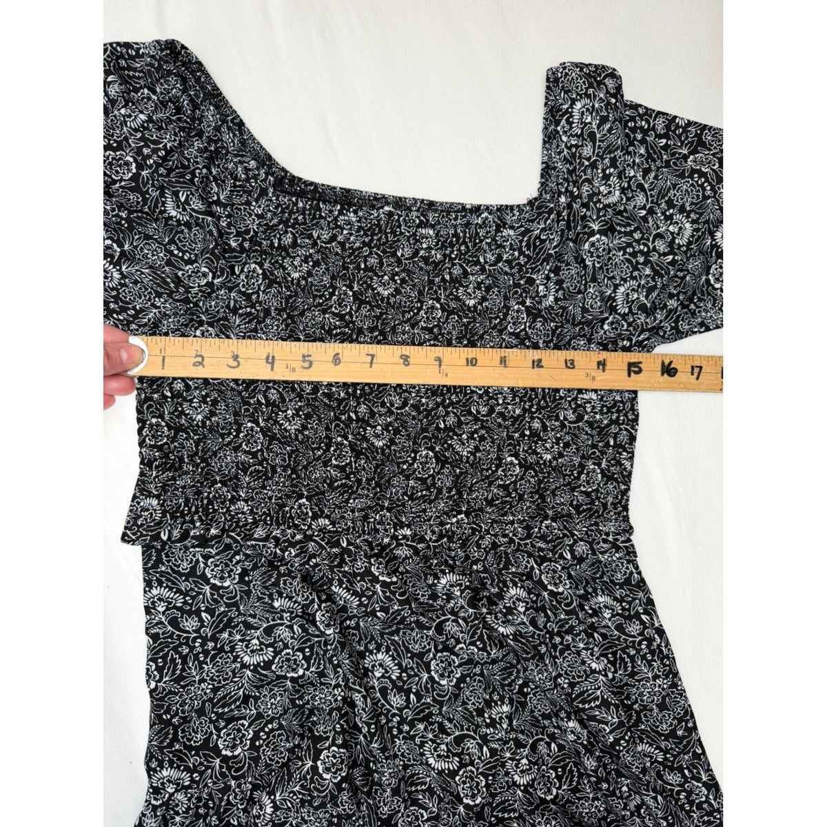 Devoted Black White Dress Floral Smocked Prairie Romantic Peasant Boho Womens M