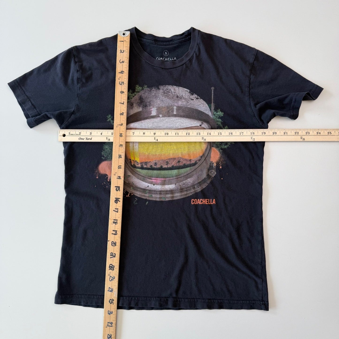 Coachella T-Shirt Astronaut 2015 Lineup Graphic Indie Sleaze Desert Core Small