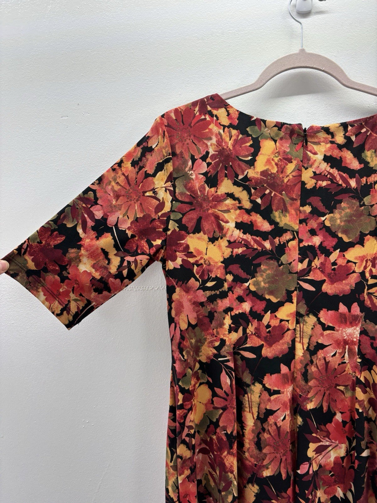 Laura Petites Floral Midi Dress Sz8 Trad Wife 3/4 Sleeve Boatneck Pockets Pleats