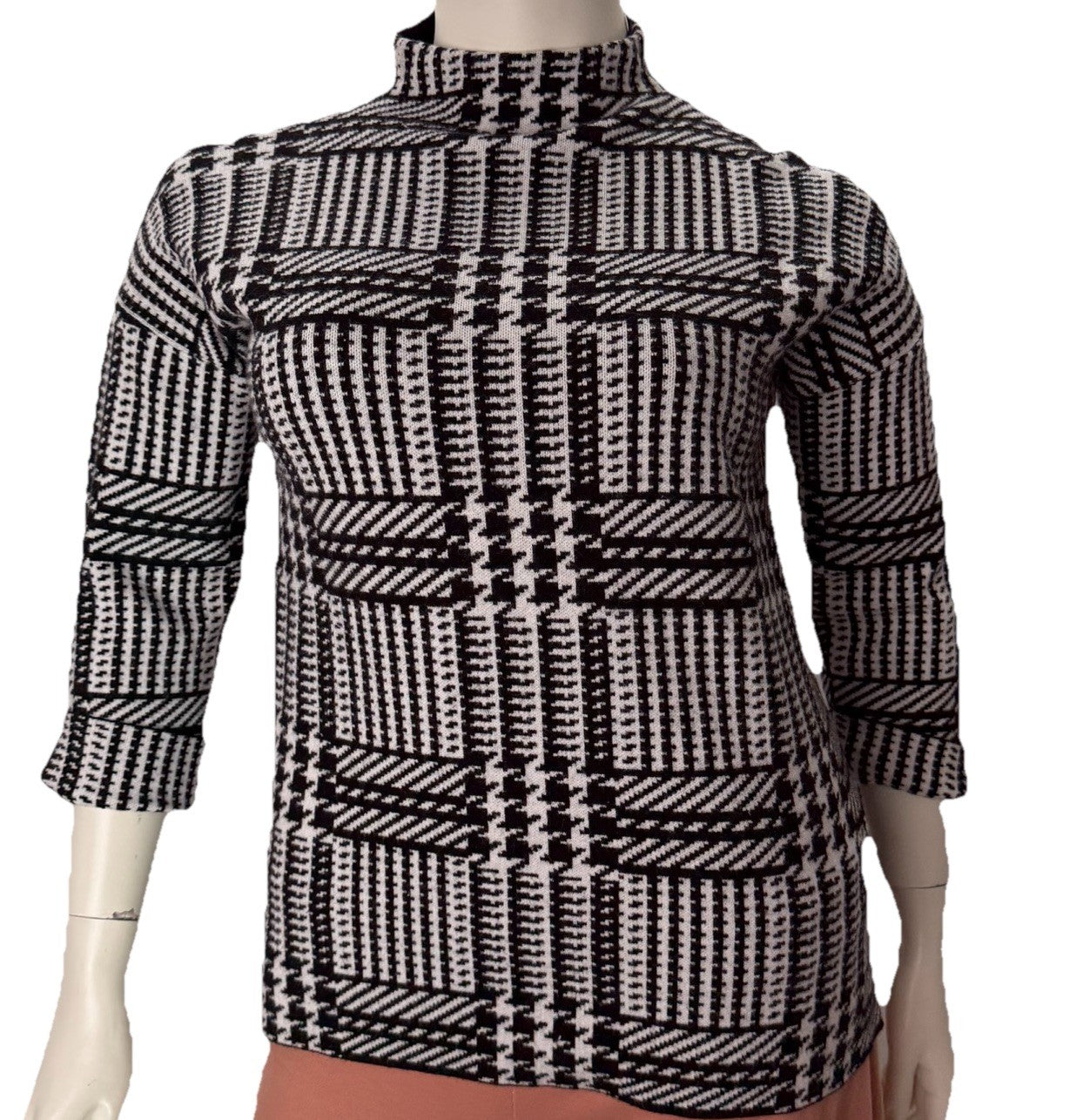 Max Studio Black and White Houndstooth Plaid Mock Neck Back Zipper Sweater Large