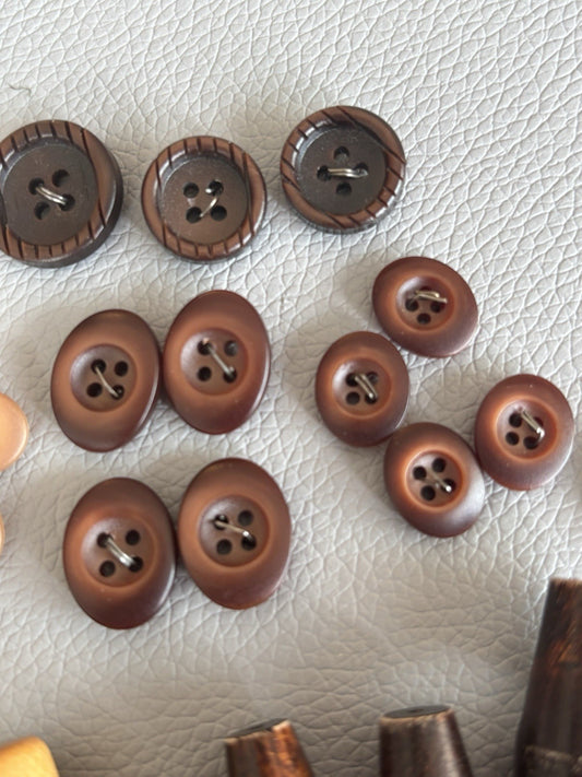 Vintage Wooden Buttons + Toggle. Small New Plastic Buttons Four Hole Two Hole
