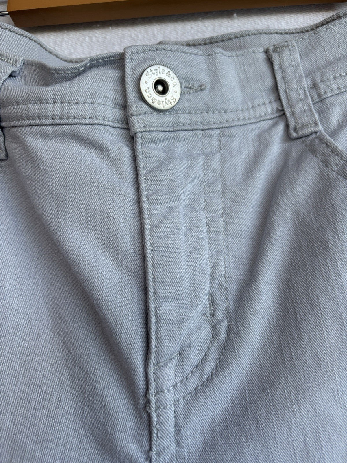 Womens Style + Co Denim Petite Jeans Size 4PS Slim Leg Tummy Control Light Wash