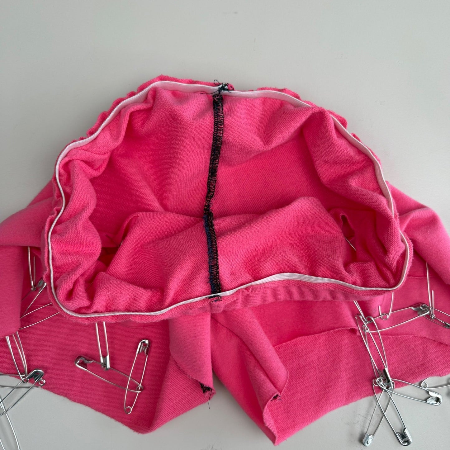 Simpłe NWT Pink Safety Pin Shorts + White CropTop Punk Festival Rave Neon Small