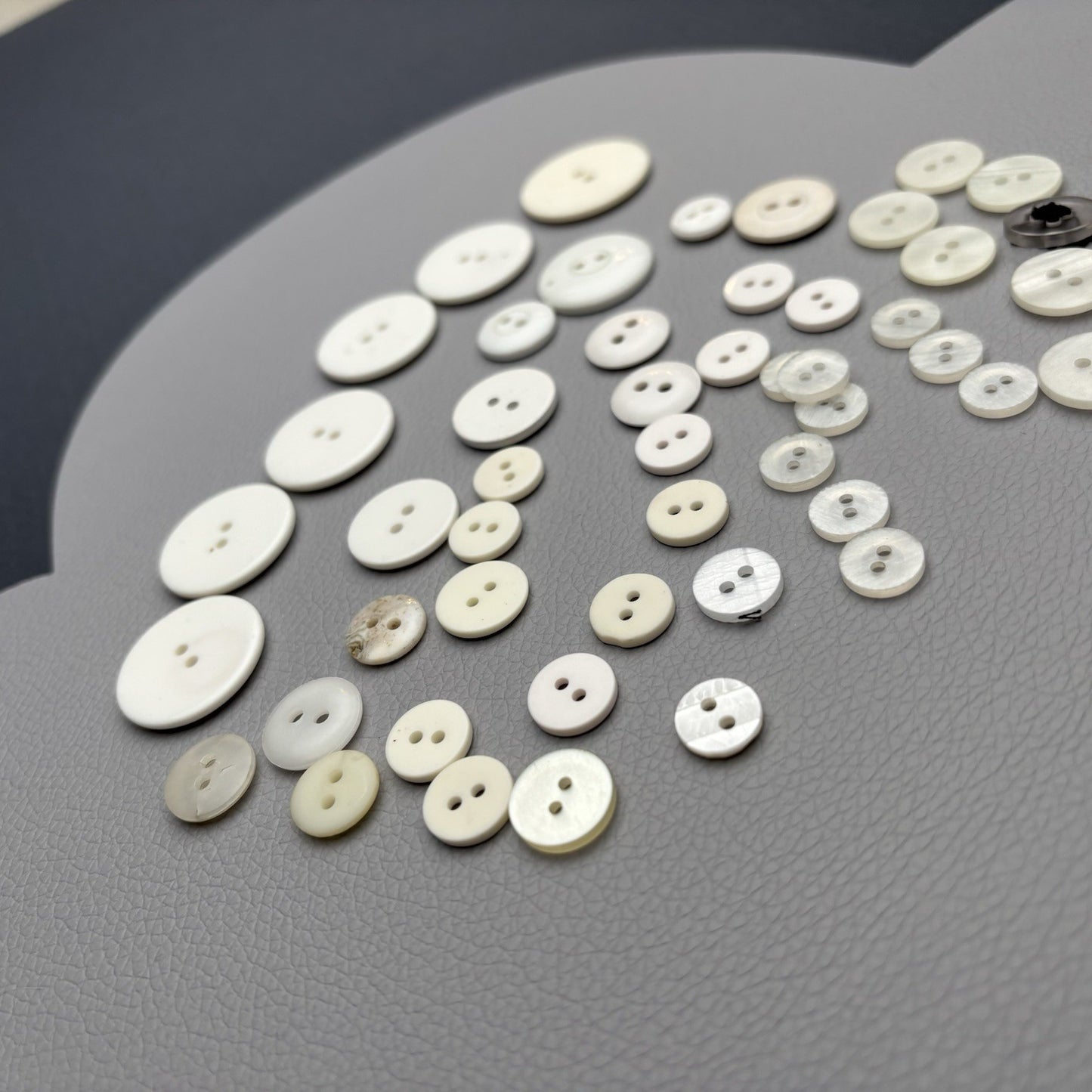 Vintage Ivory & Mother of Pearl Button Lot (40pcs) – 2-Hole Cream & Shell Mix