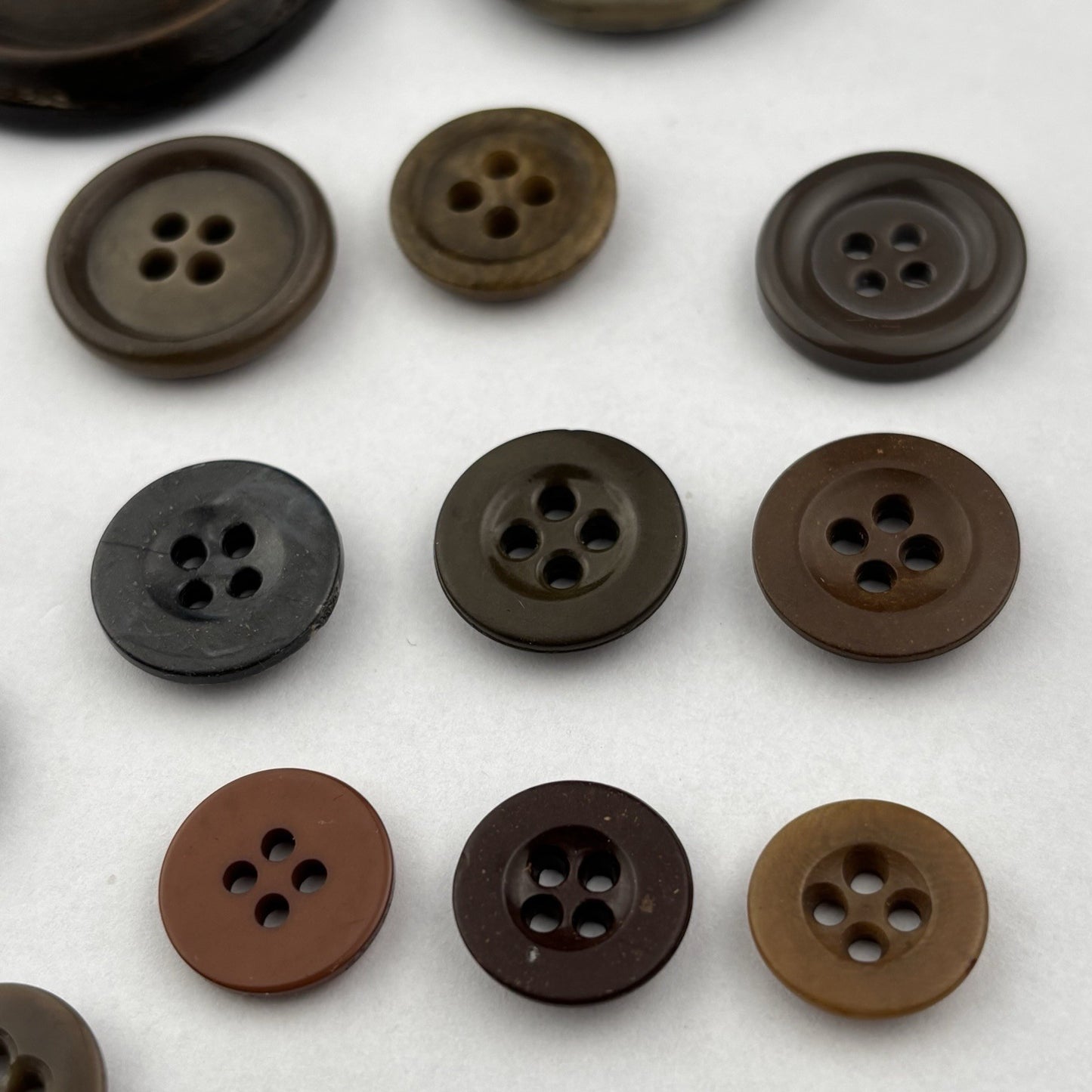 Vintage Bakelite Button Lot (13 Pcs) – Rich Brown, Horn, and Marbled Tones