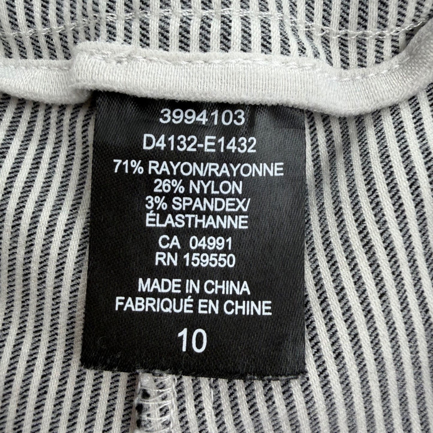Hilary Radley Black White Pinstripe Pull On Shorts Stretch Size 10 Nautical Prep