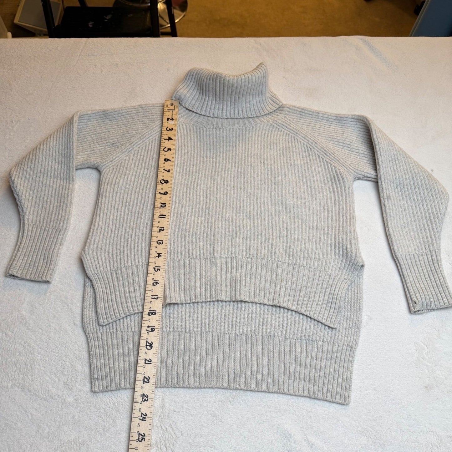 Aritzia Sweater Wilfred Free 100% Merino Wool Ribbed Turtleneck Gray Old Money