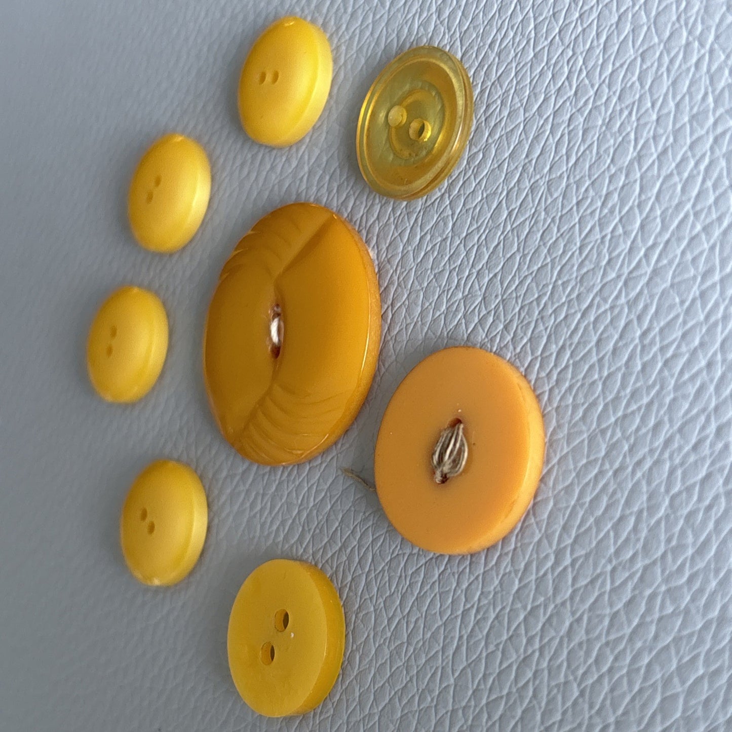 Vintage 1930s–50s Yellow Button Lot • Bakelite Casein Catalin Mix •