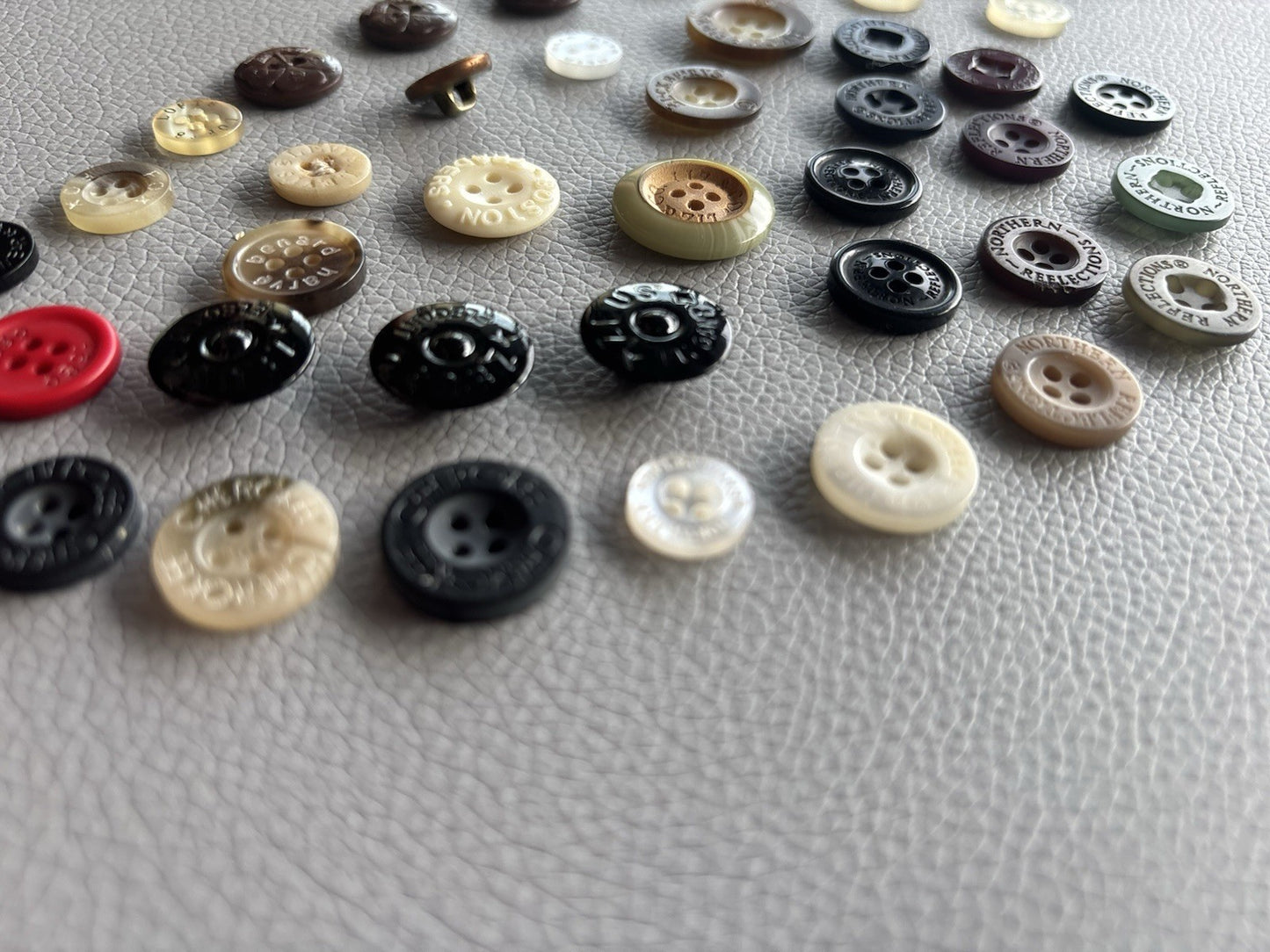 Vintage Button Lot Of 40 4 Hole Buttons. Northern Reflections Levi’s Cherokee