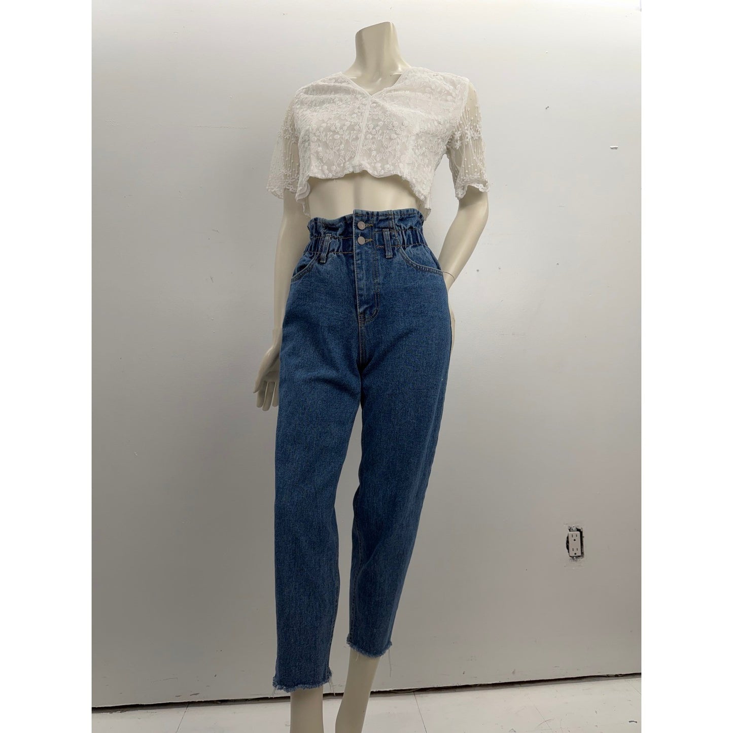 Oak + Fort Jeans High Waisted Paperbag Waist Mom  Cropped Raw Hem Womens Small