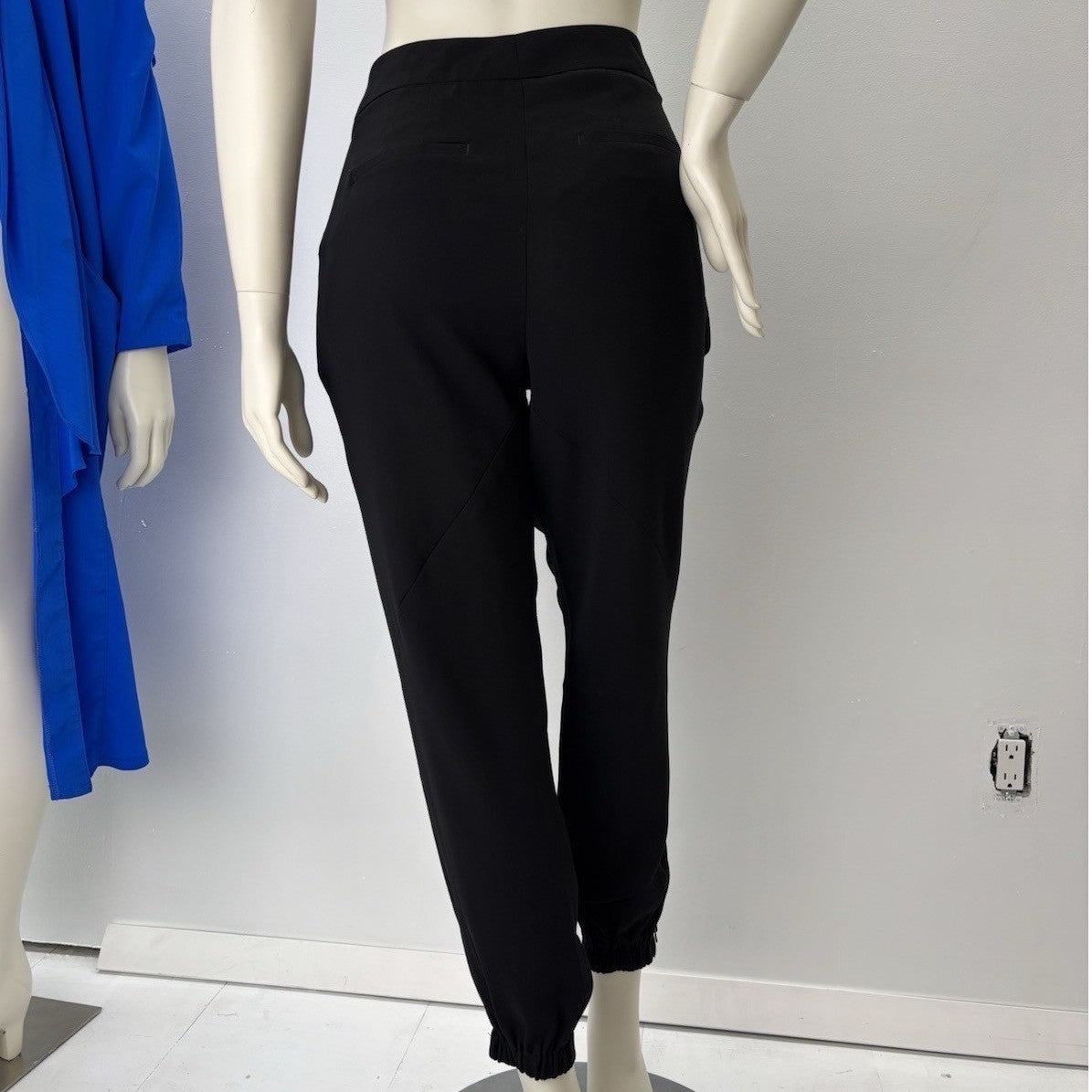 Kenneth Cole Reaction Black Capri Dress Pants Y2K Office Siren Quiet Luxury M