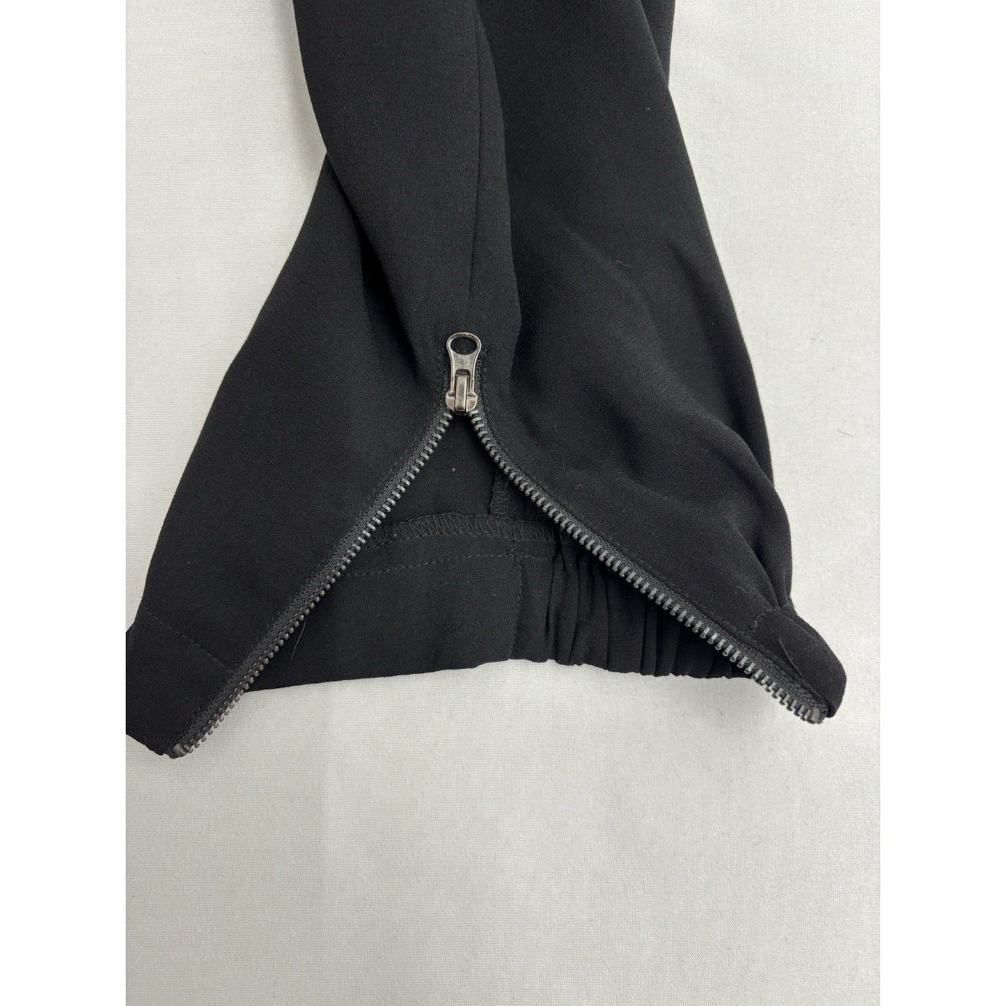 Kenneth Cole Reaction Black Capri Dress Pants Y2K Office Siren Quiet Luxury M