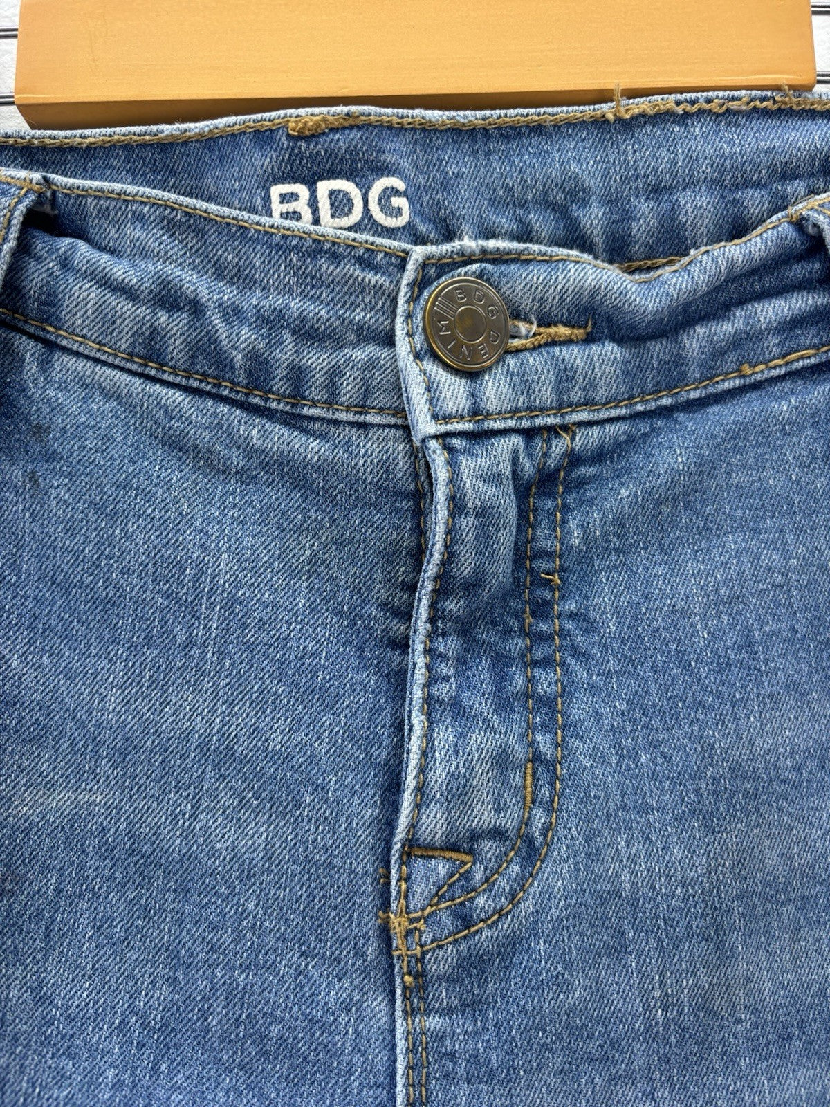BDG Urban Outfitters Mid Rise Baggy Jeans Size 35Inch Ripped Distressed
