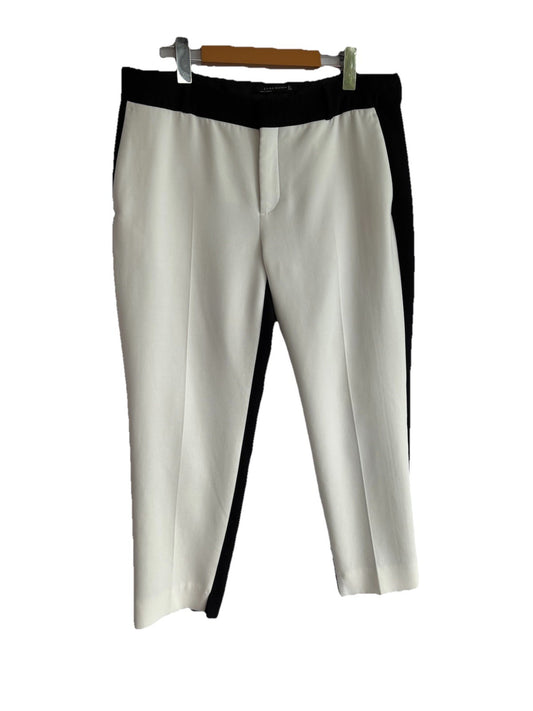 Women’s Zara Dress Pants Sz Lg Capri  Creamy White With Black Stripe Dress Pants