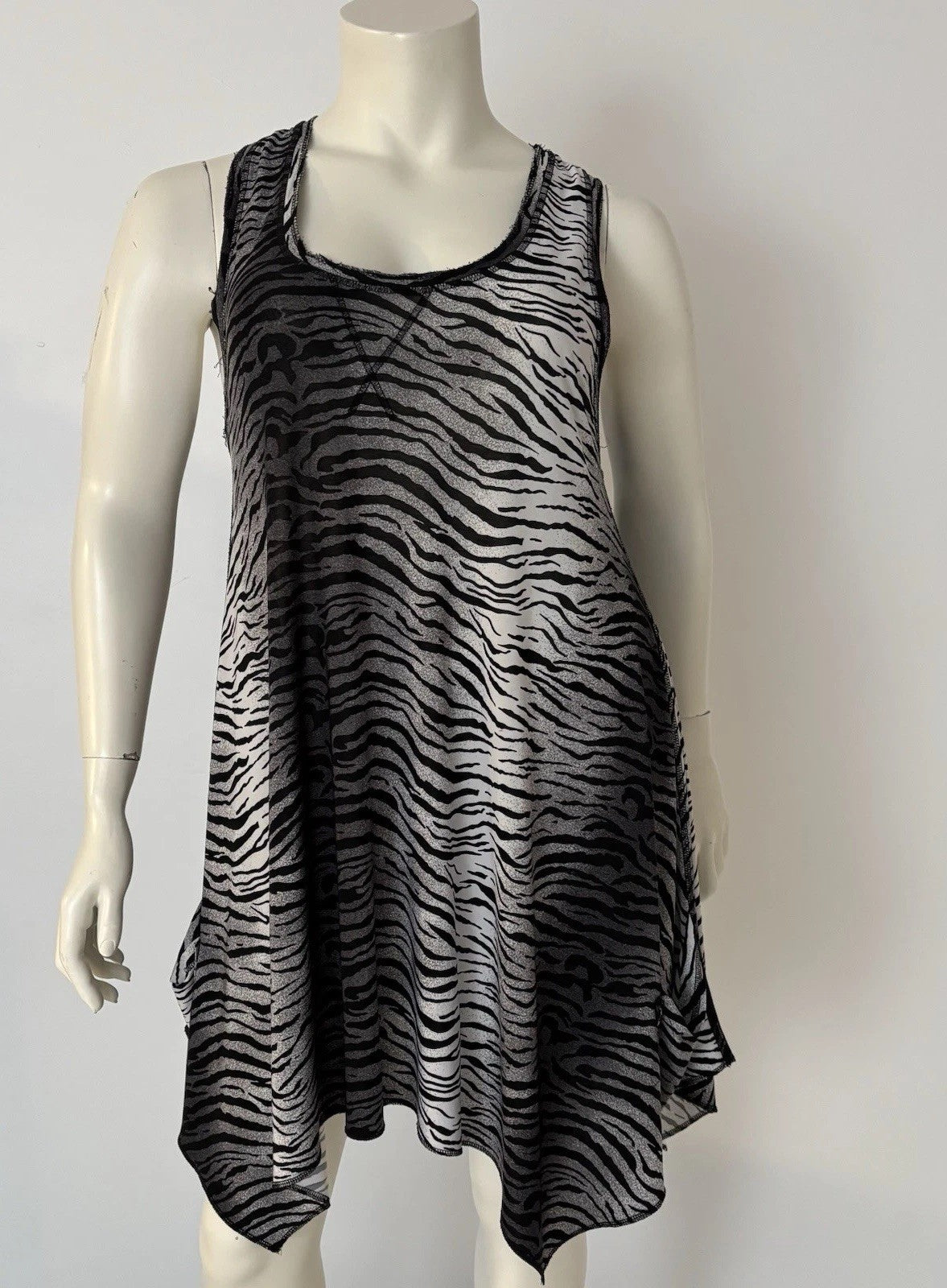 Sweet Juliet Zebra Print Handkerchief Hem Tank Dress Women’s XL Y2K Animalcore
