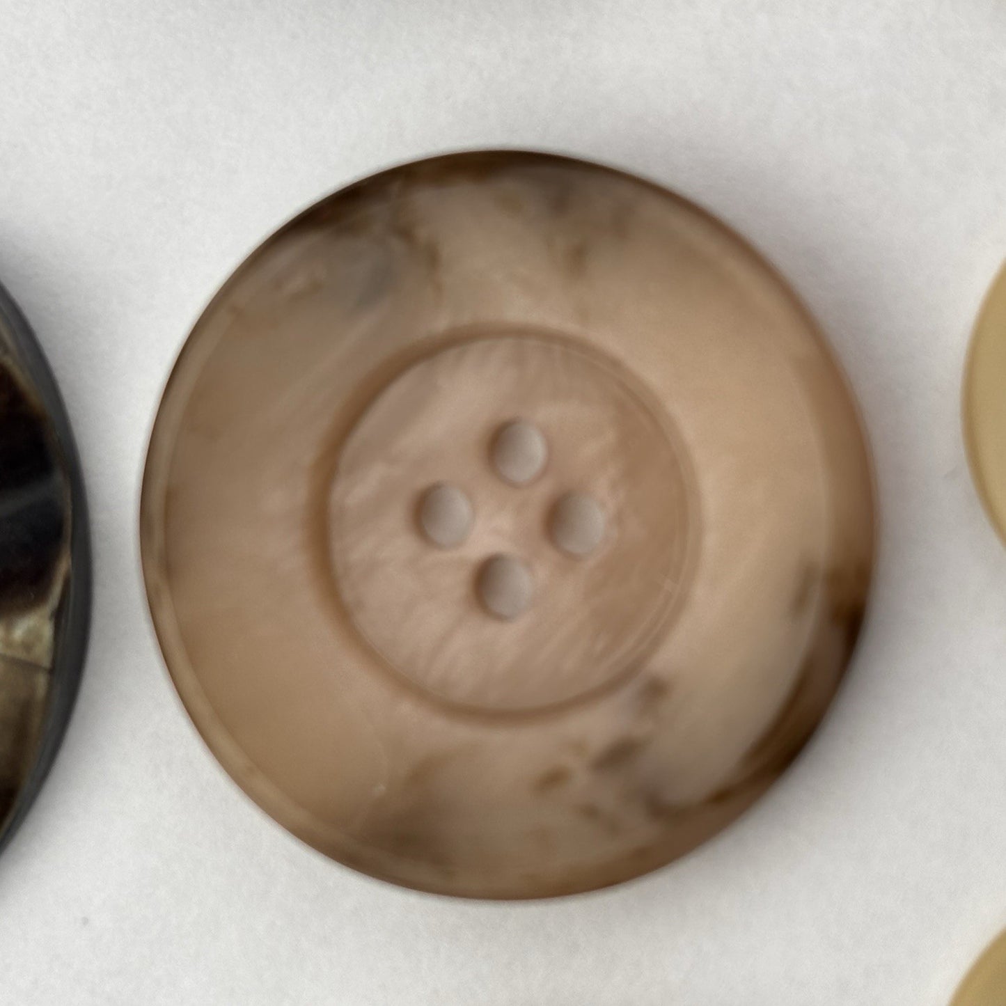 Vintage Bakelite & Casein Button Lot (10pcs) – Carved Art Deco & Horn Look