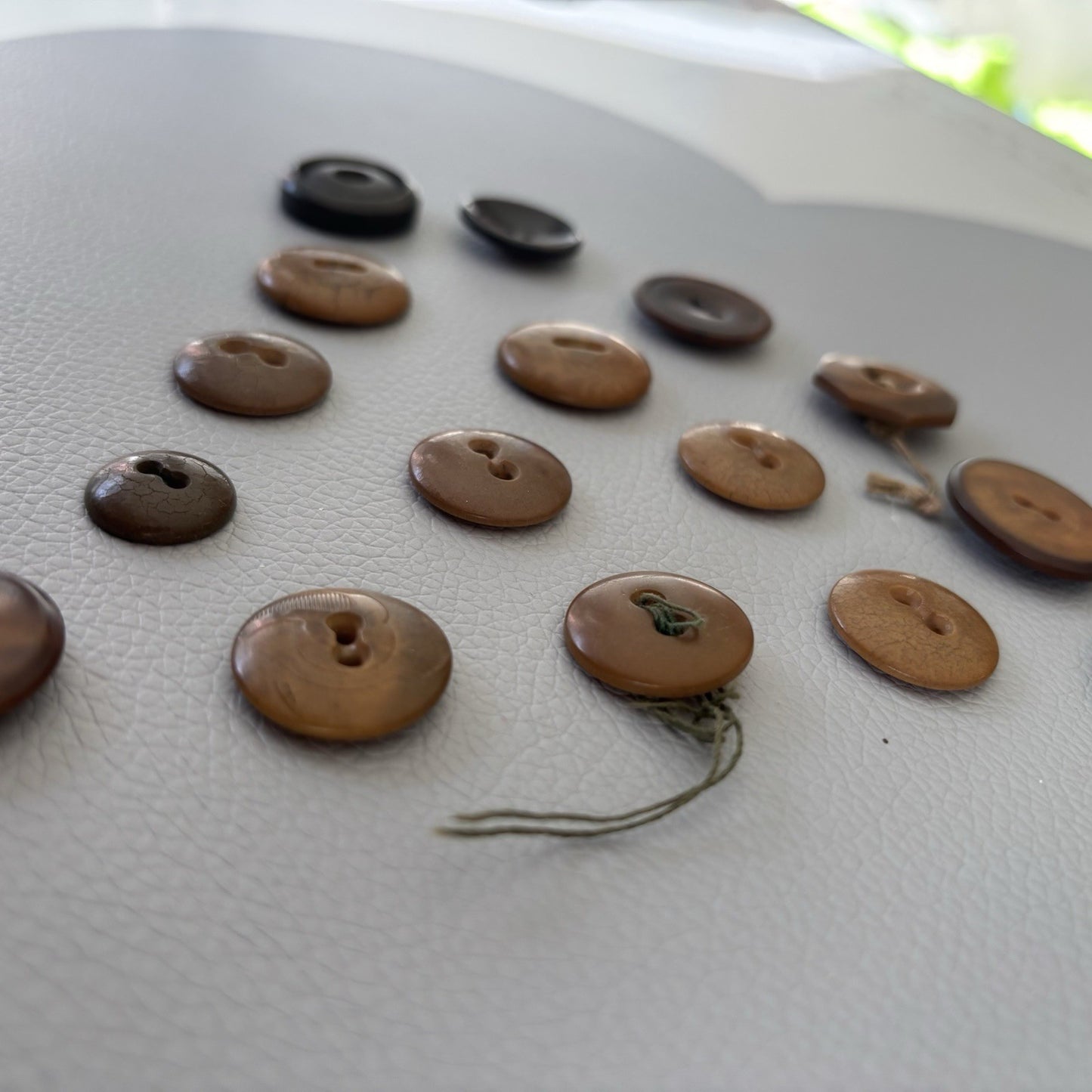 Vintage Brown Bakelite & Casein Button Lot 1930s-40s • Carved & Etched Styles