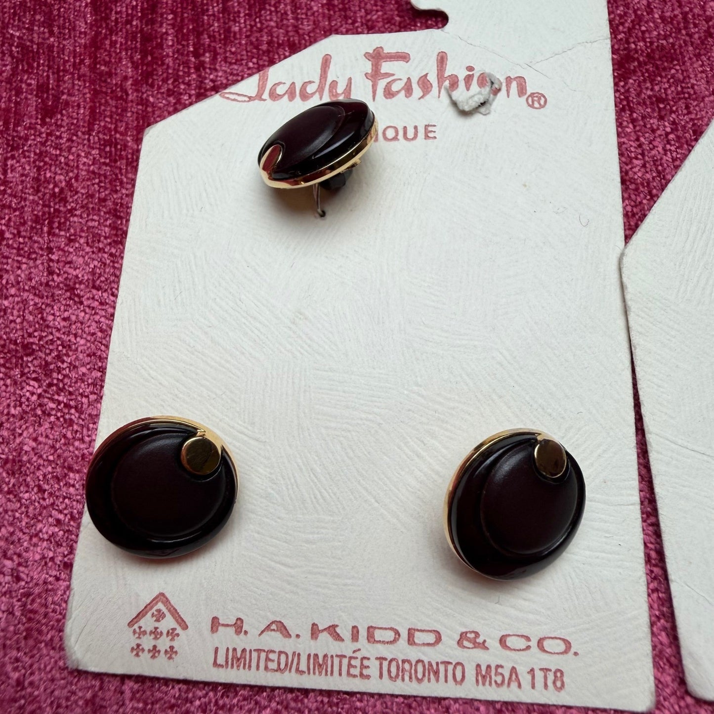 Lady Fashion Vintage Burgundy Gold Shank Buttons Lot of 7 Retro Sewing Supplies