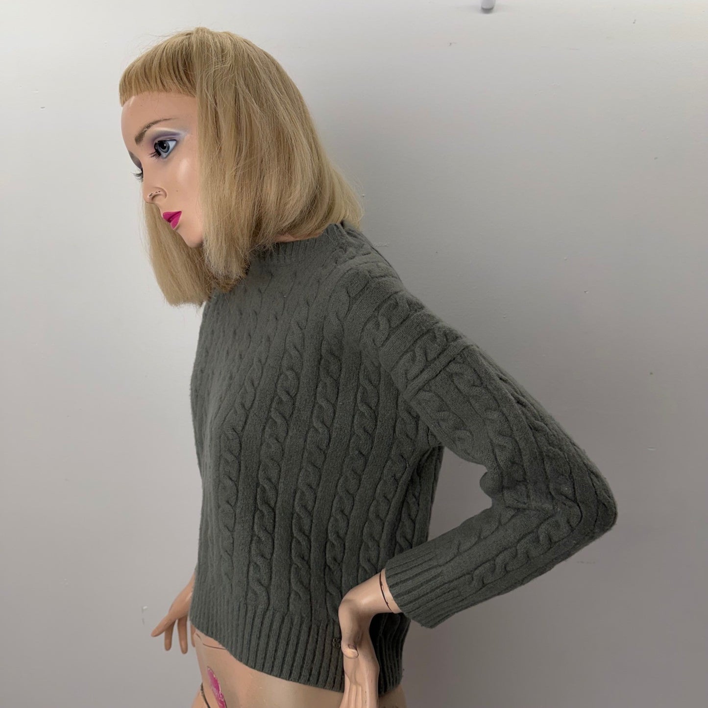 Aritzia Sunday Best Cable Knit Sweater  Merino Wool Green Old Money Sz Small