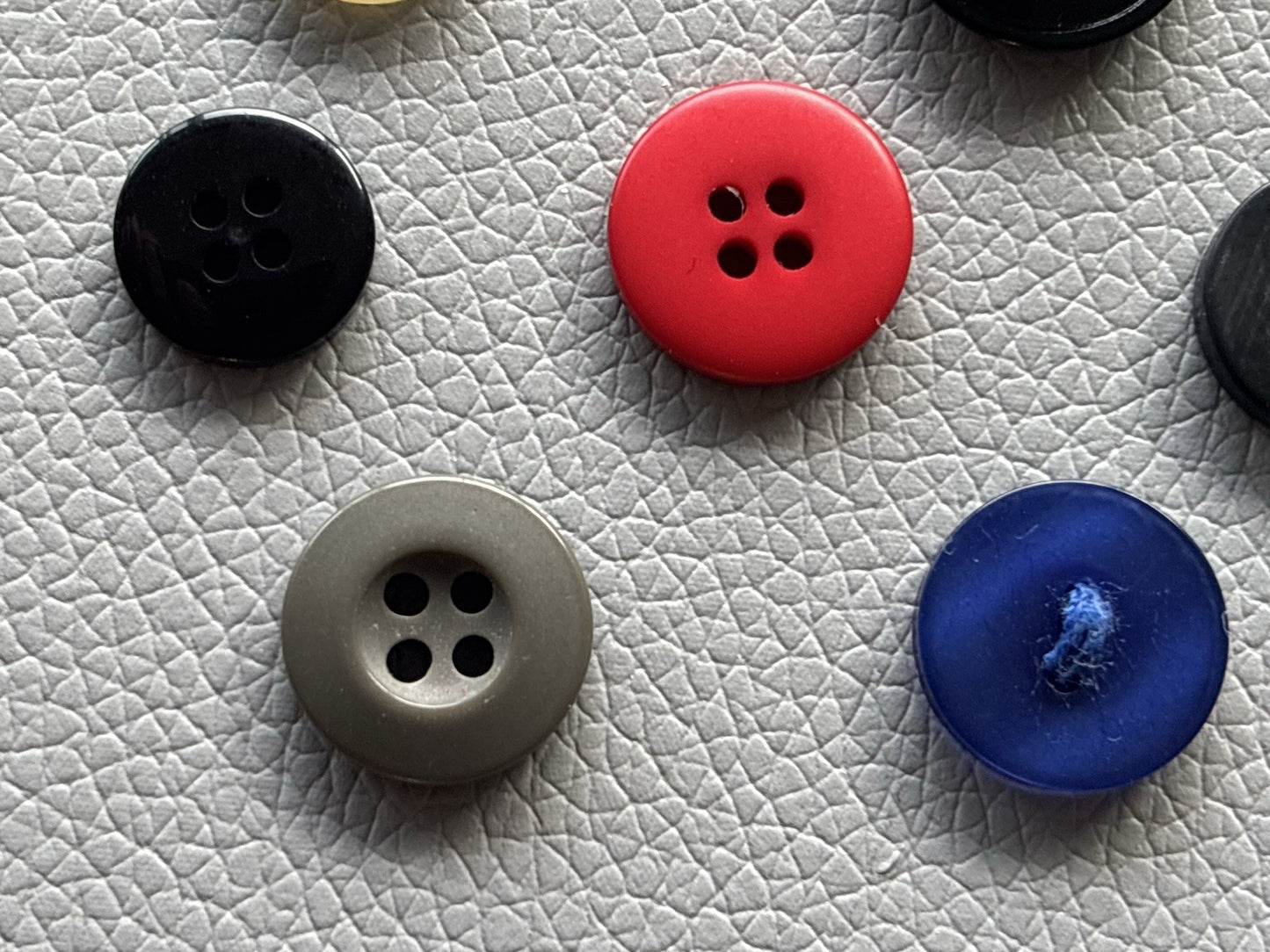 Vintage Button Lot Of 40 4 Hole Buttons. Northern Reflections Levi’s Cherokee