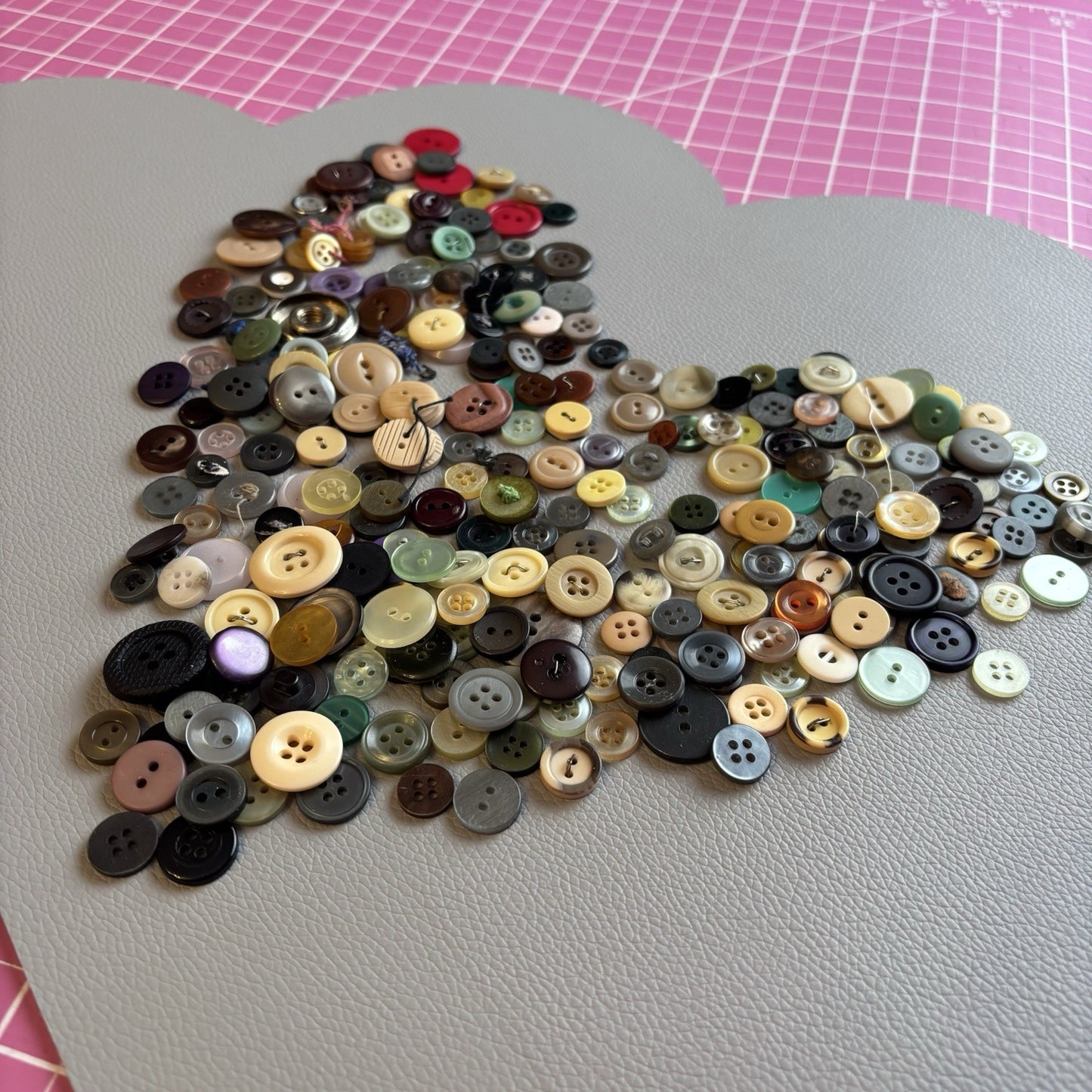 Button Lot Of Assorted Colors In 2 Hole 4 Hole Shiny Mat Red Blue Black Grey