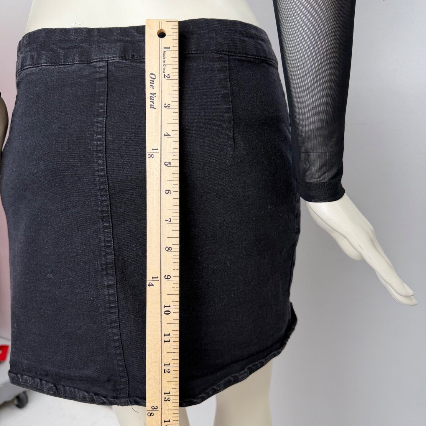 Streetwear Society Black Denim Mini Skirt Exposed O-Ring Zipper Y2K Goth Large