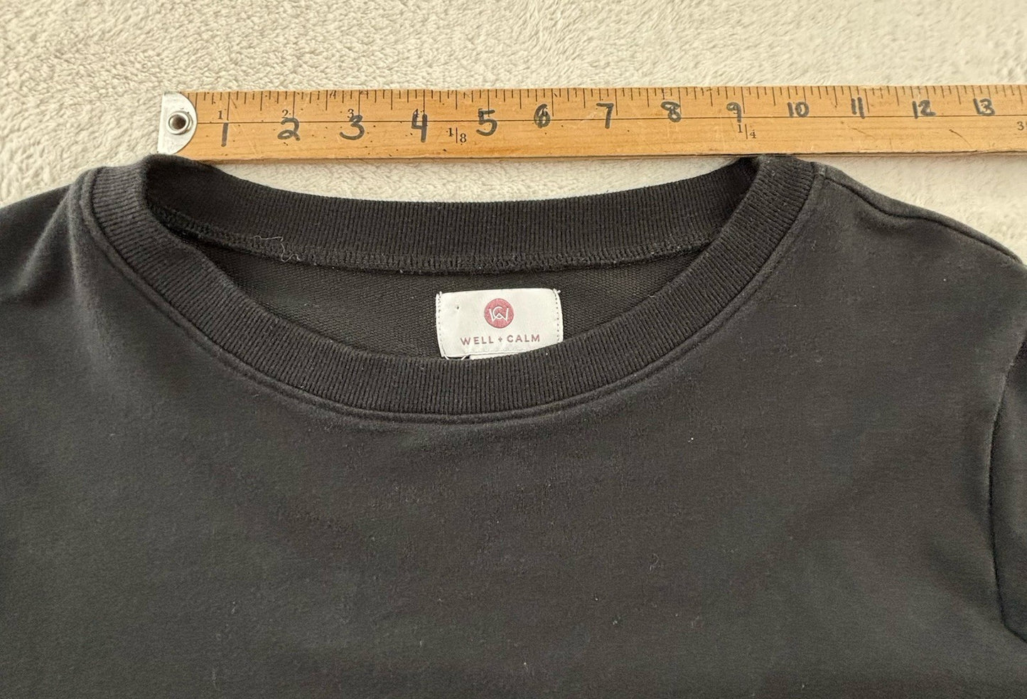 Well + Calm Black Sweattop Women’s Large Grommets Lace Up Sides Gothcore Y2K