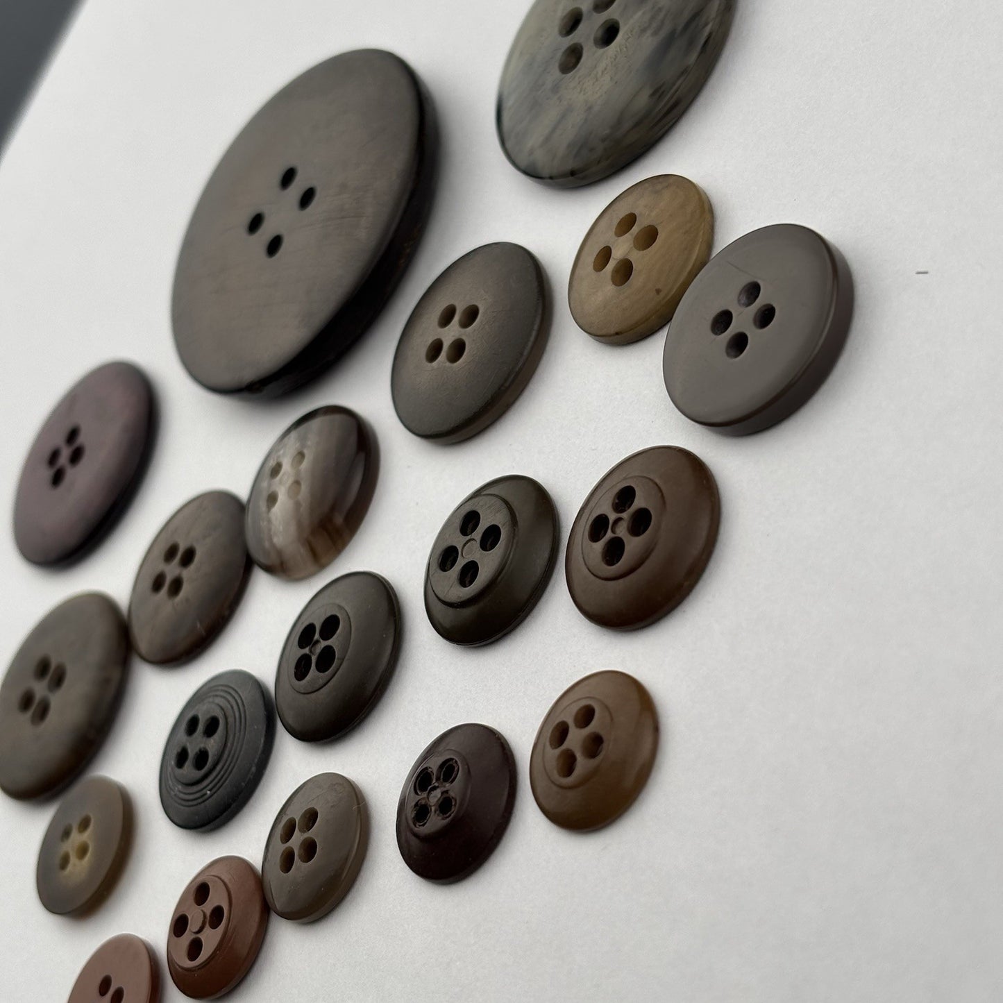 Vintage Bakelite Button Lot (13 Pcs) – Rich Brown, Horn, and Marbled Tones