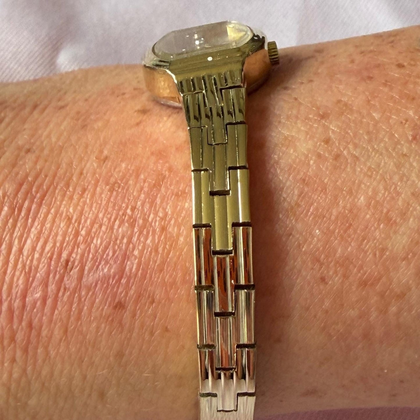 Vintage Jules Jurgensen Quartz Watch Gold Tone Ladies Bracelet Watch 510