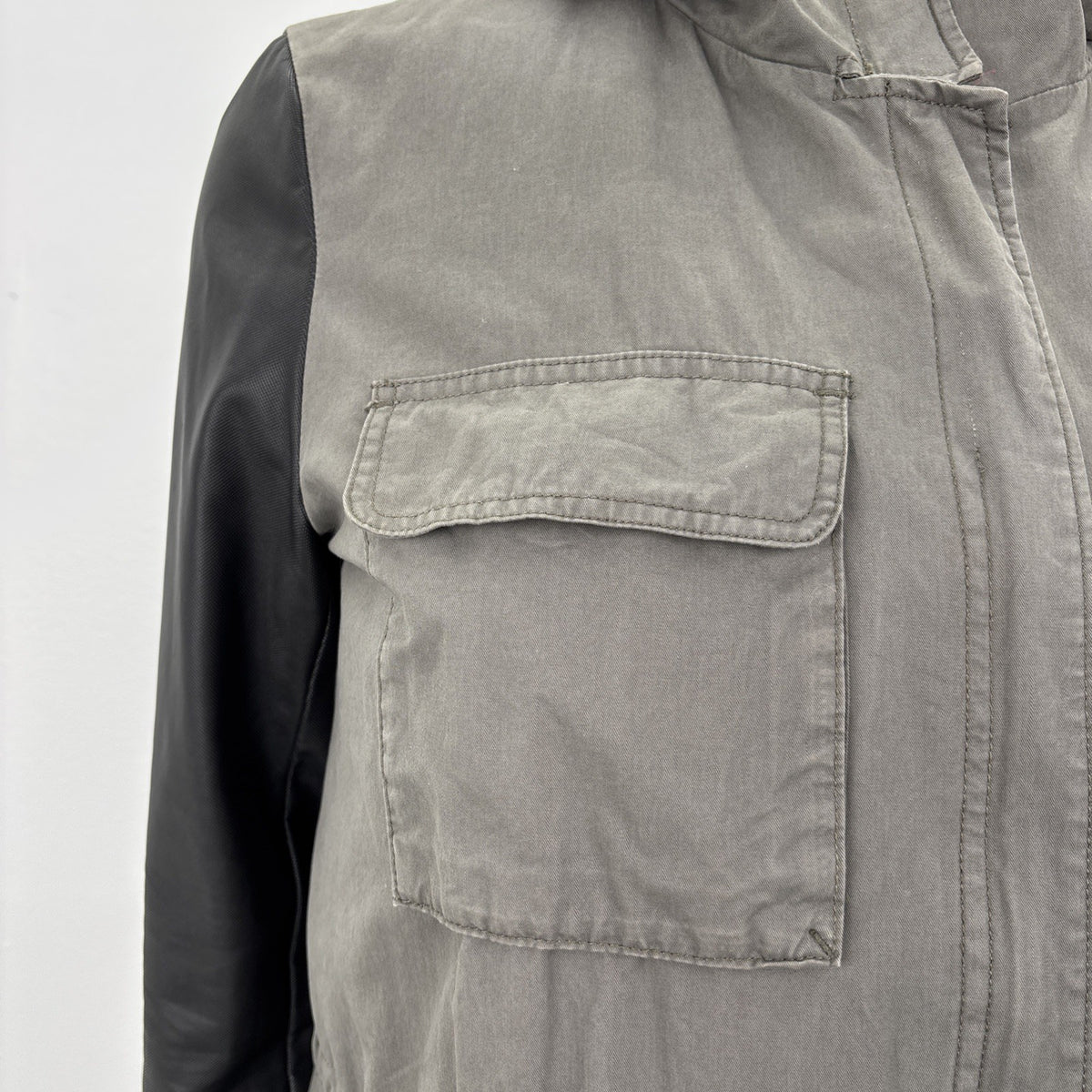 DKNY Grey  And Black Cargo Coat Drawstring Waist Full Lined Zipper Hood Outdoors
