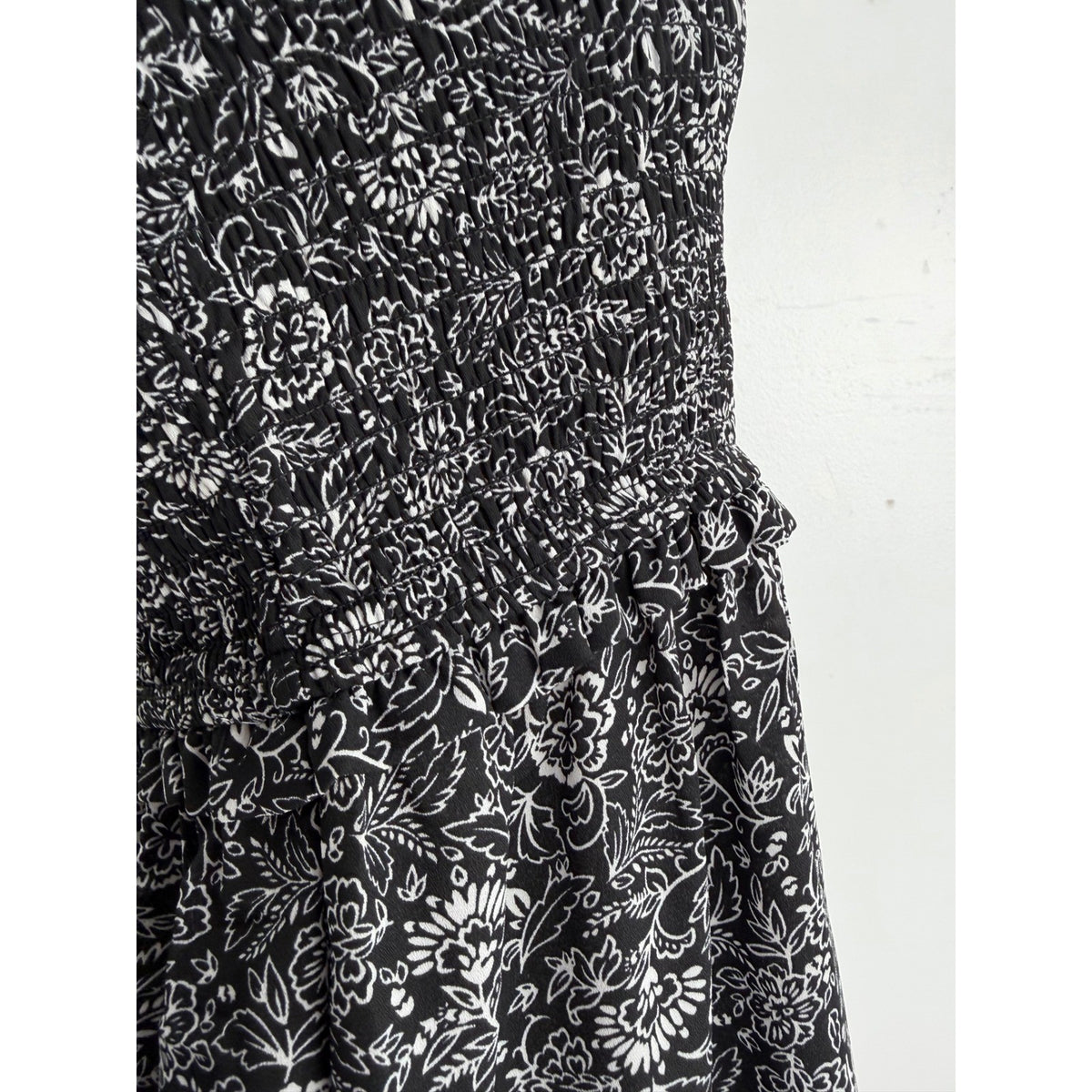 Devoted Black White Dress Floral Smocked Prairie Romantic Peasant Boho Womens M