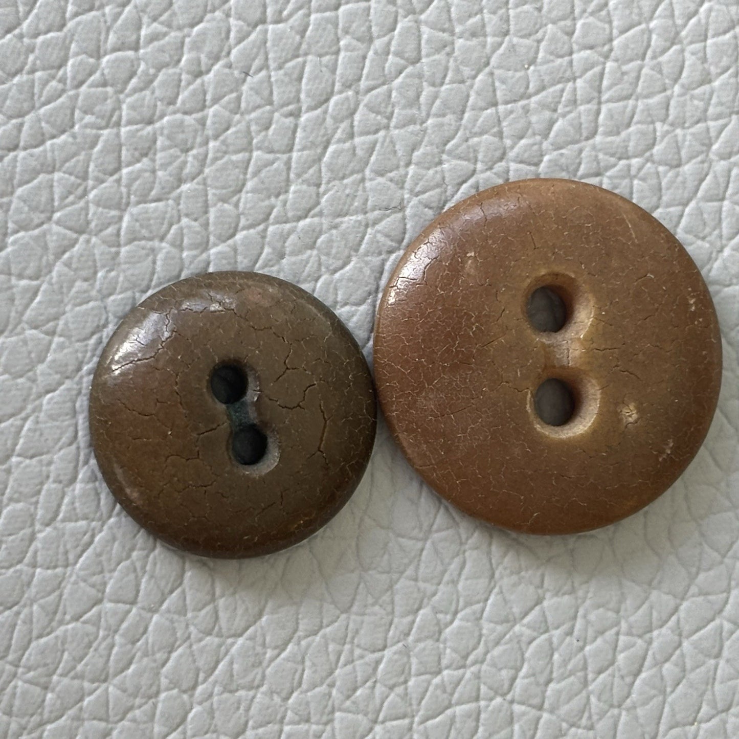 Vintage Brown Bakelite & Casein Button Lot 1930s-40s • Carved & Etched Styles
