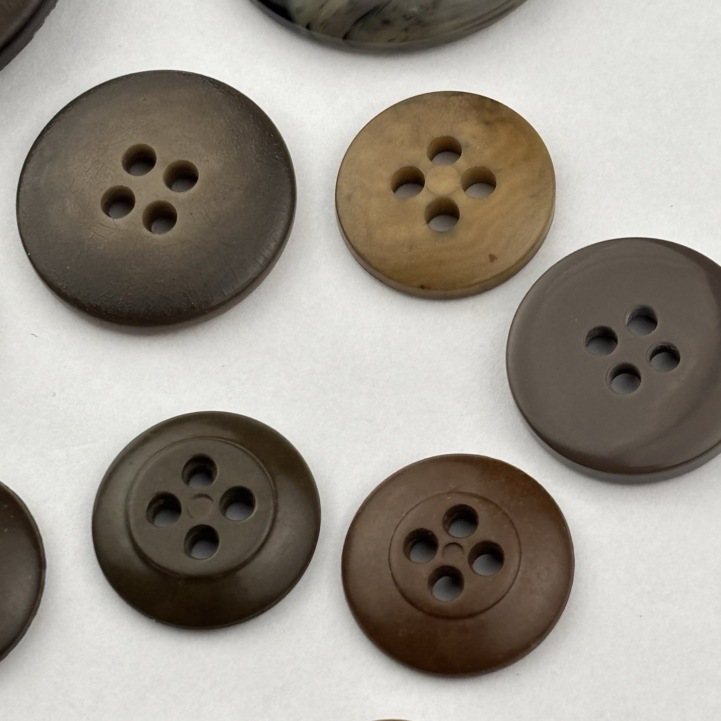 Vintage Bakelite Button Lot (13 Pcs) – Rich Brown, Horn, and Marbled Tones