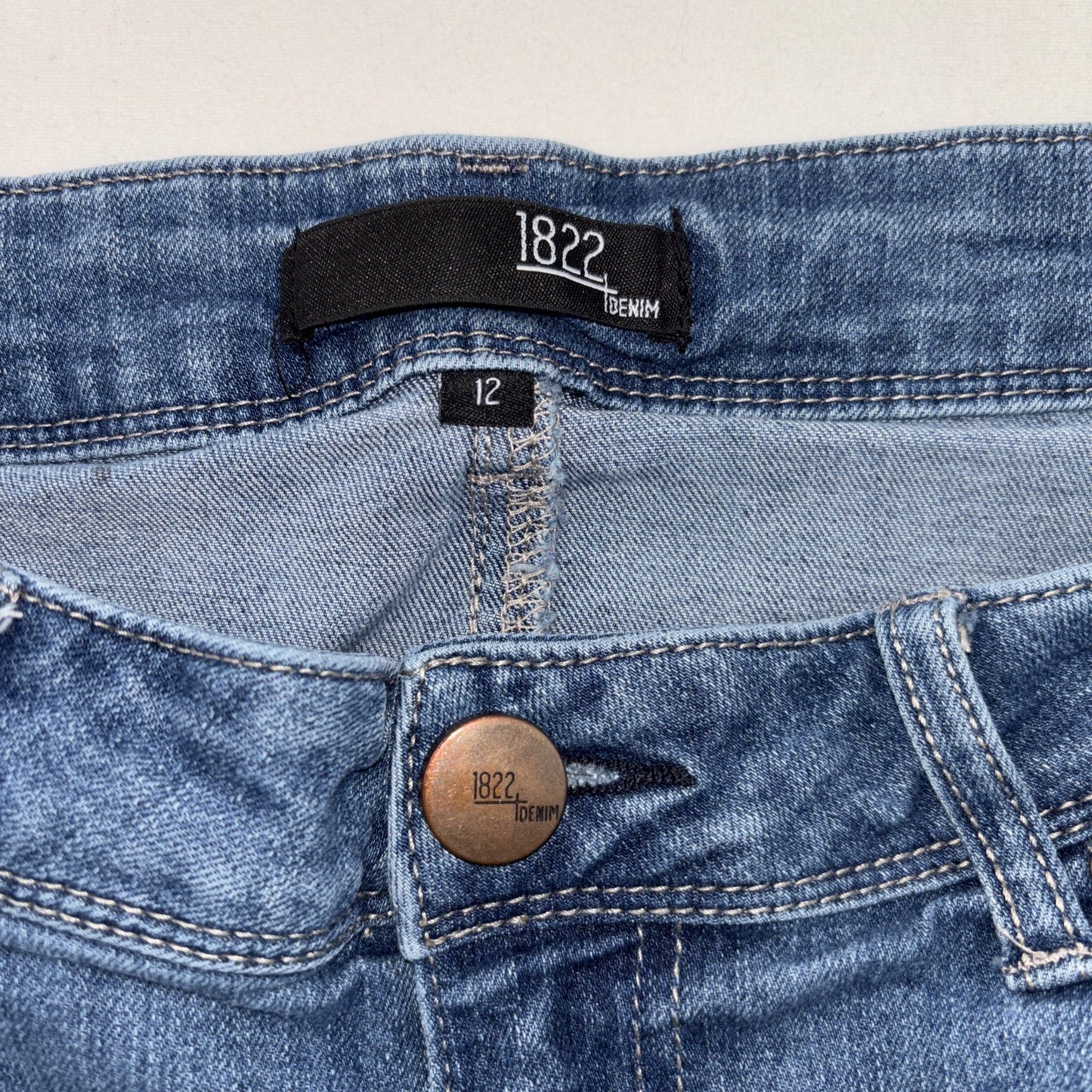 1822 Denim Jeans Womens 12 Ankle Tapered Blue Wash Stretch Distressed Basiccore