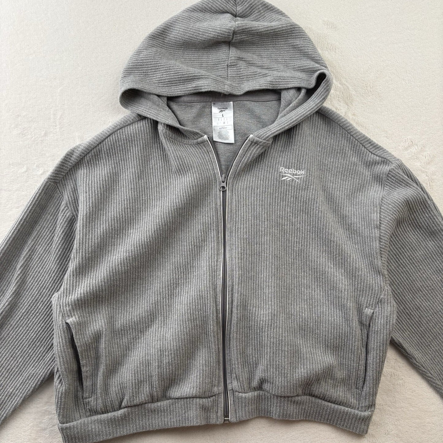 Reebok Women’s Gray Waffle Knit Cropped Zip Hoodie Jacket Size L Athleisure Gym