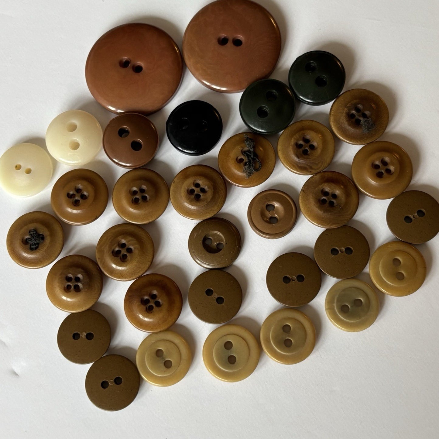 Vintage Brown & Caramel Bakelite Button 73 Lot Mixed 1930s-50s Suit Coat Styles