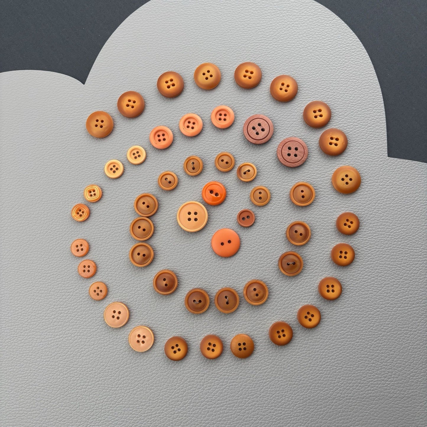 50 New Orange Ombré Plastic Two Hole And Four Hole Round Clothing Buttons
