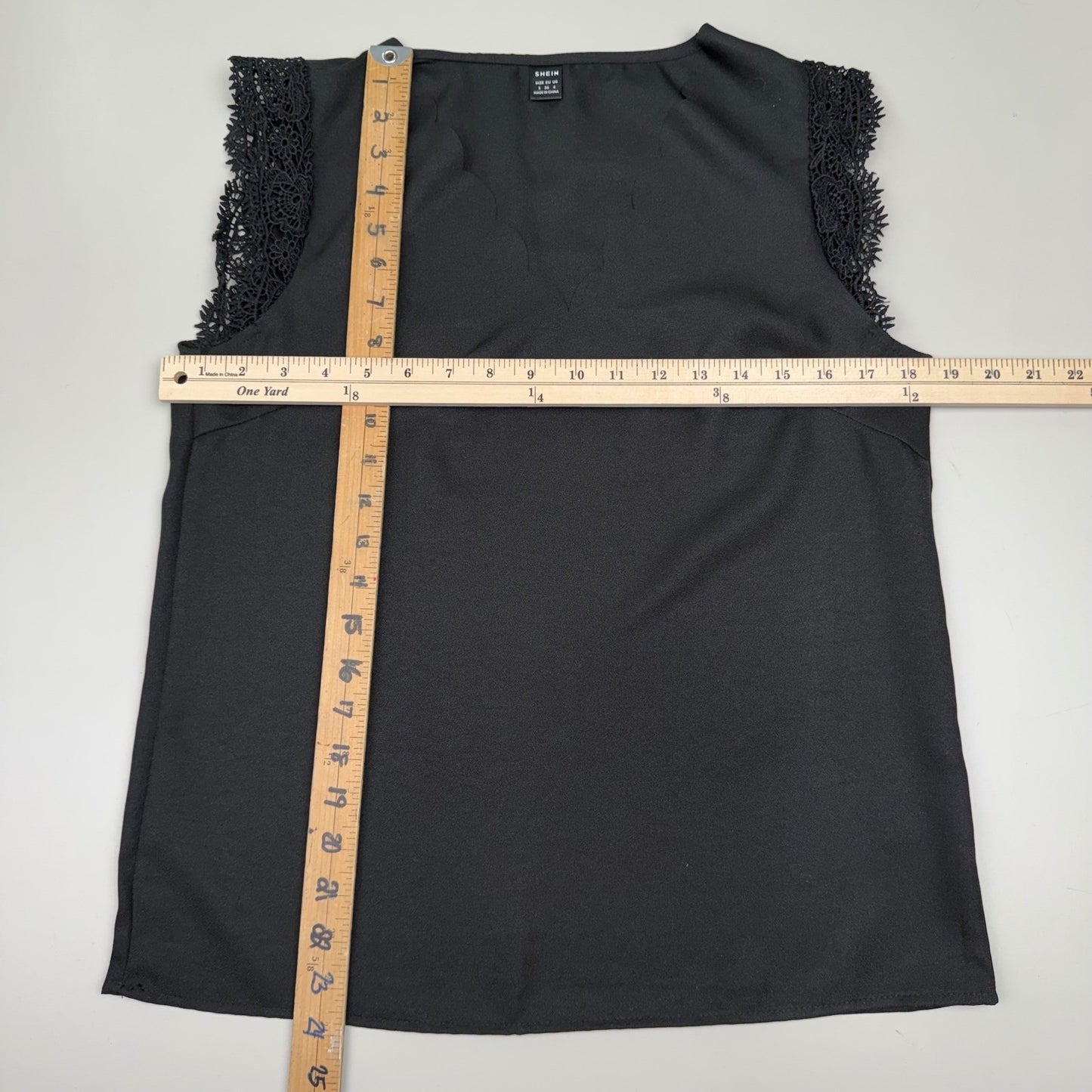 SHEIN Sleeveless Blouse Crochet Lace Trim Scalloped V-Neck Coquette Black Size S